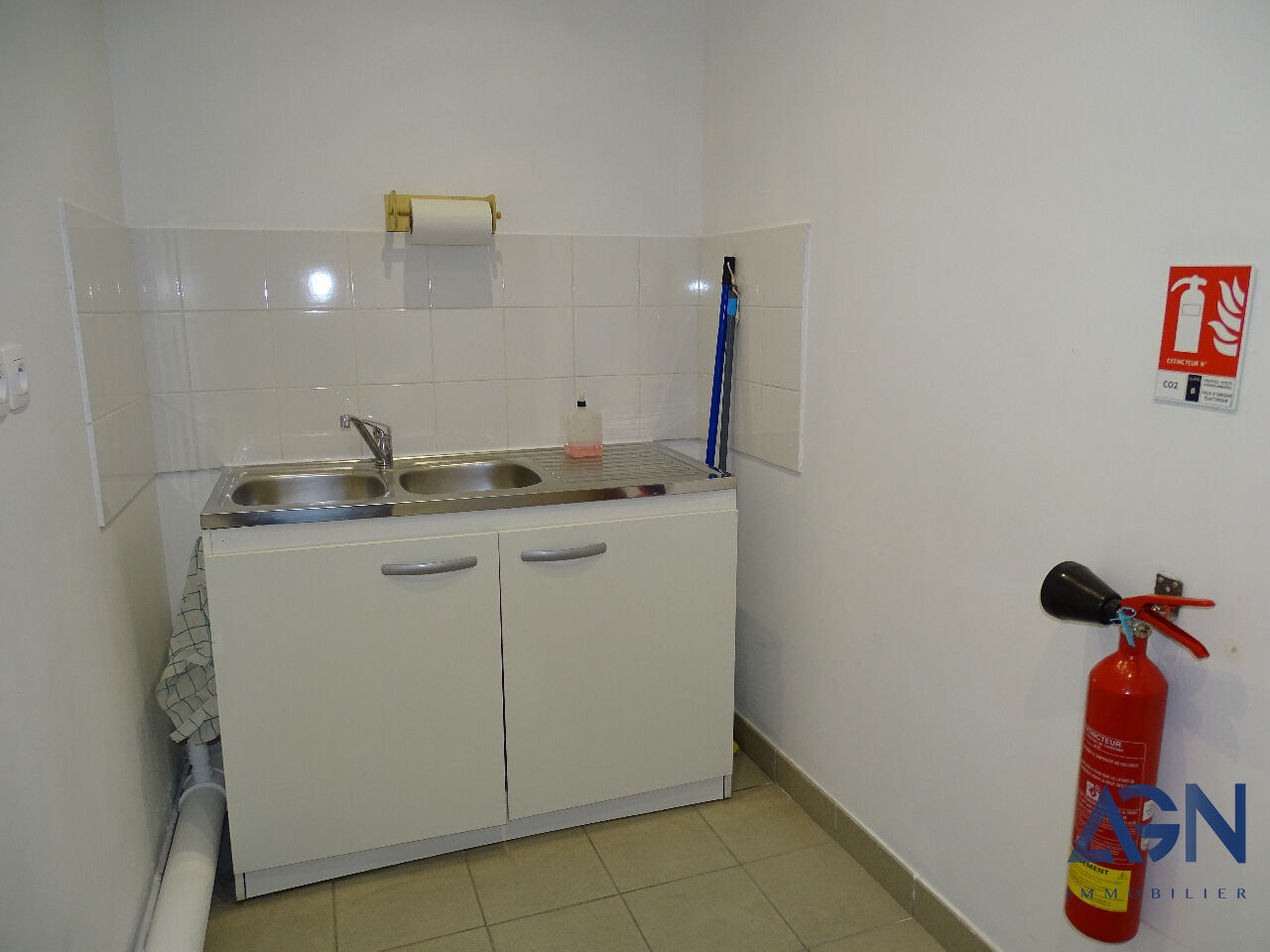 Photo Local d'activité de 115 m² à BEAUCAIRE - Idéal investisseur image 3/6