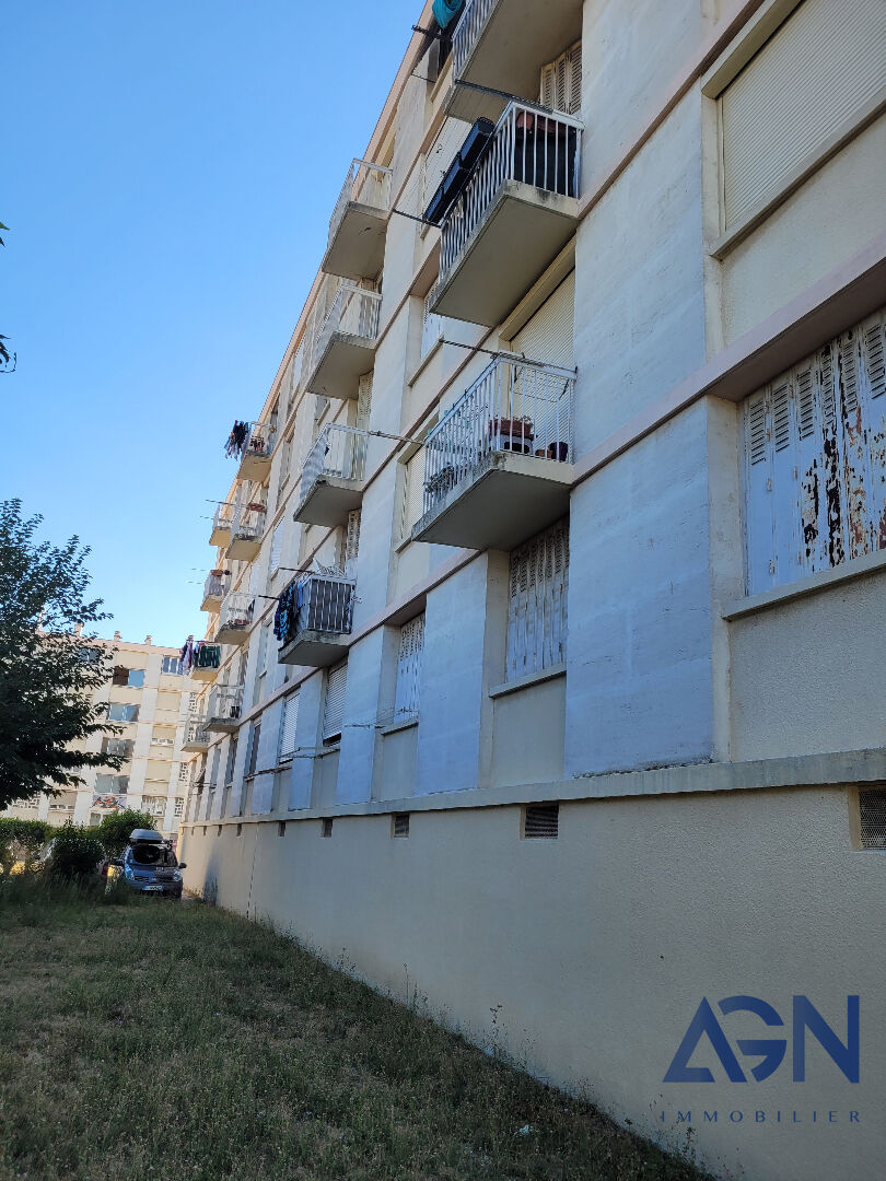 Photo ARLES : Appartement 3 pièce(s) 60 m2 avec balcon (Montplaisir) image 1/6