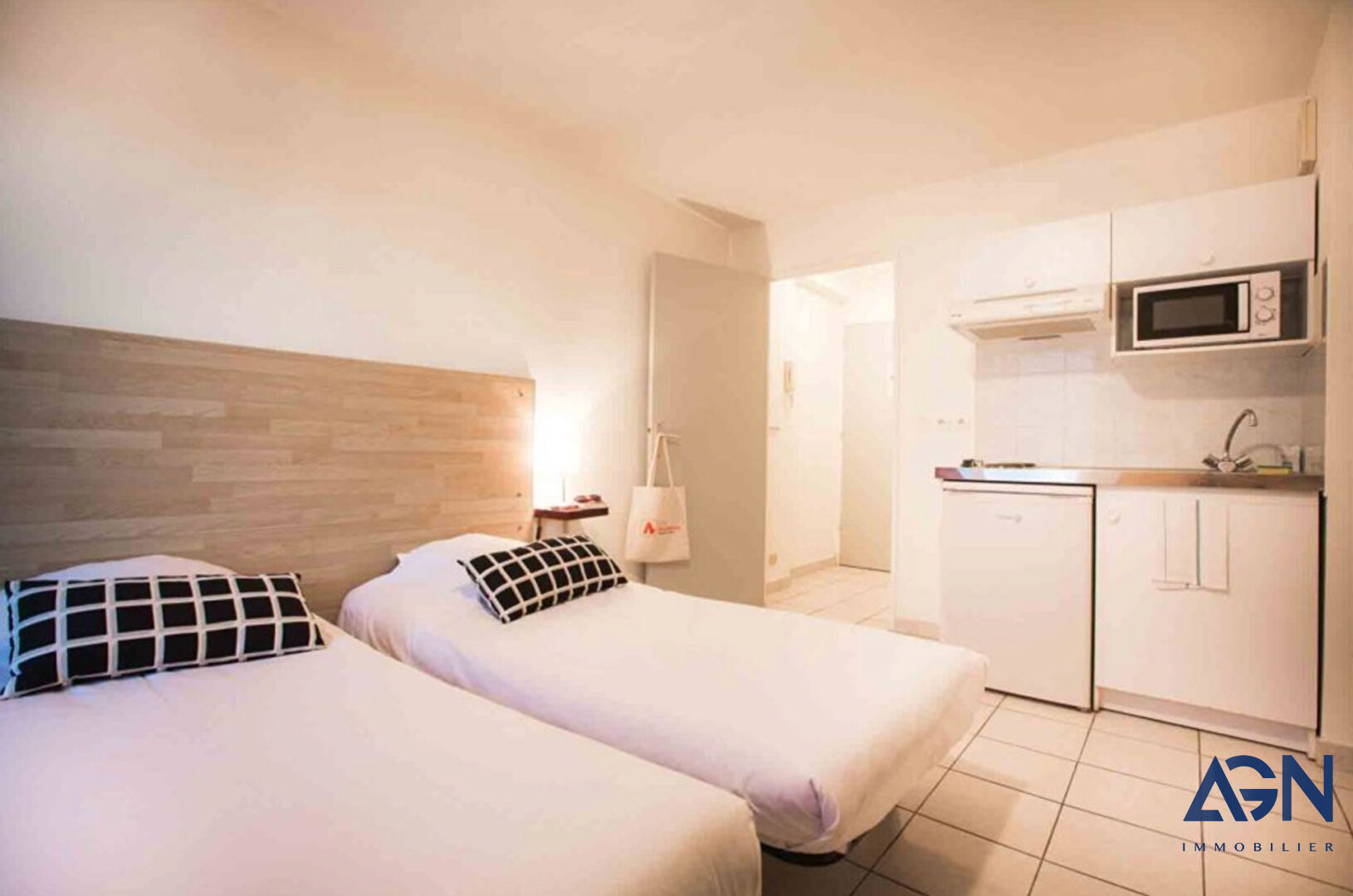 Photo Studio à vendre centre Avignon pour investisseur en LMNP image 3/5