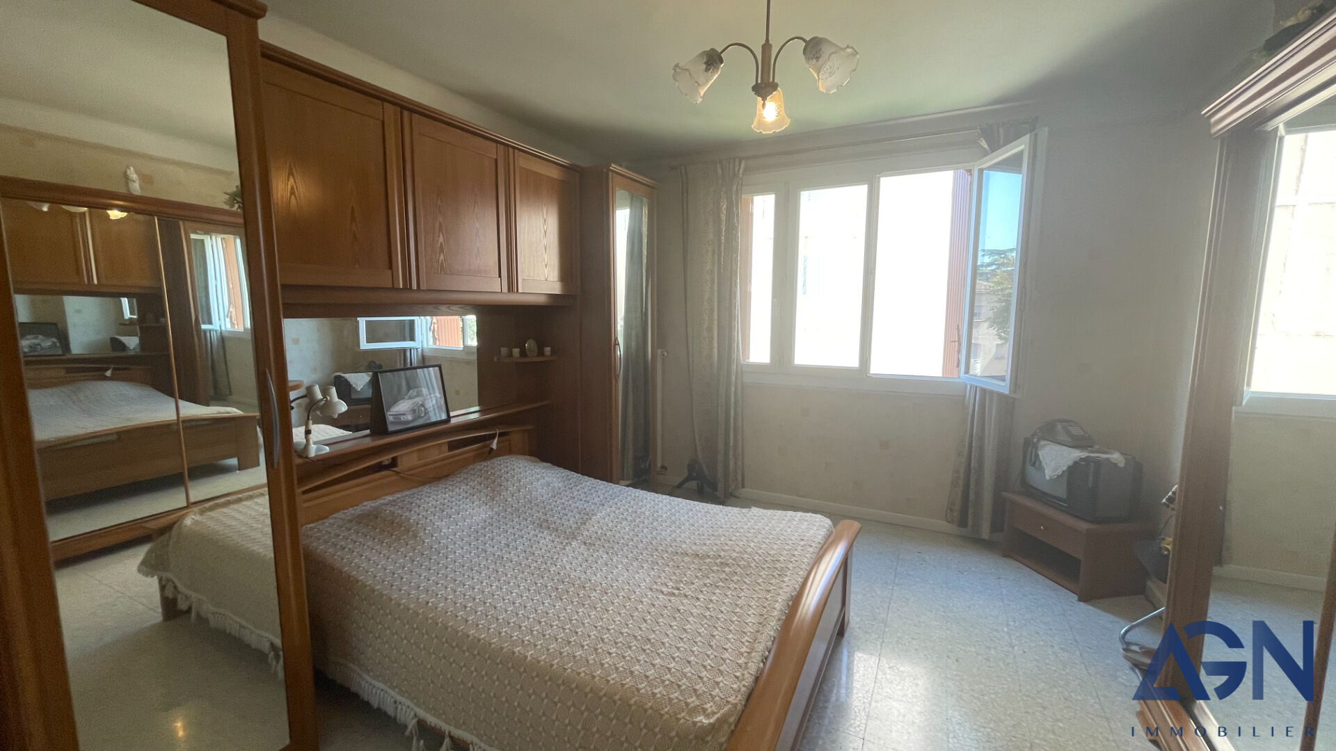 Photo Appartement Nimes 3 pièce(s) 89.35 m2 + terrasses + garage fermé+ cave image 5/6