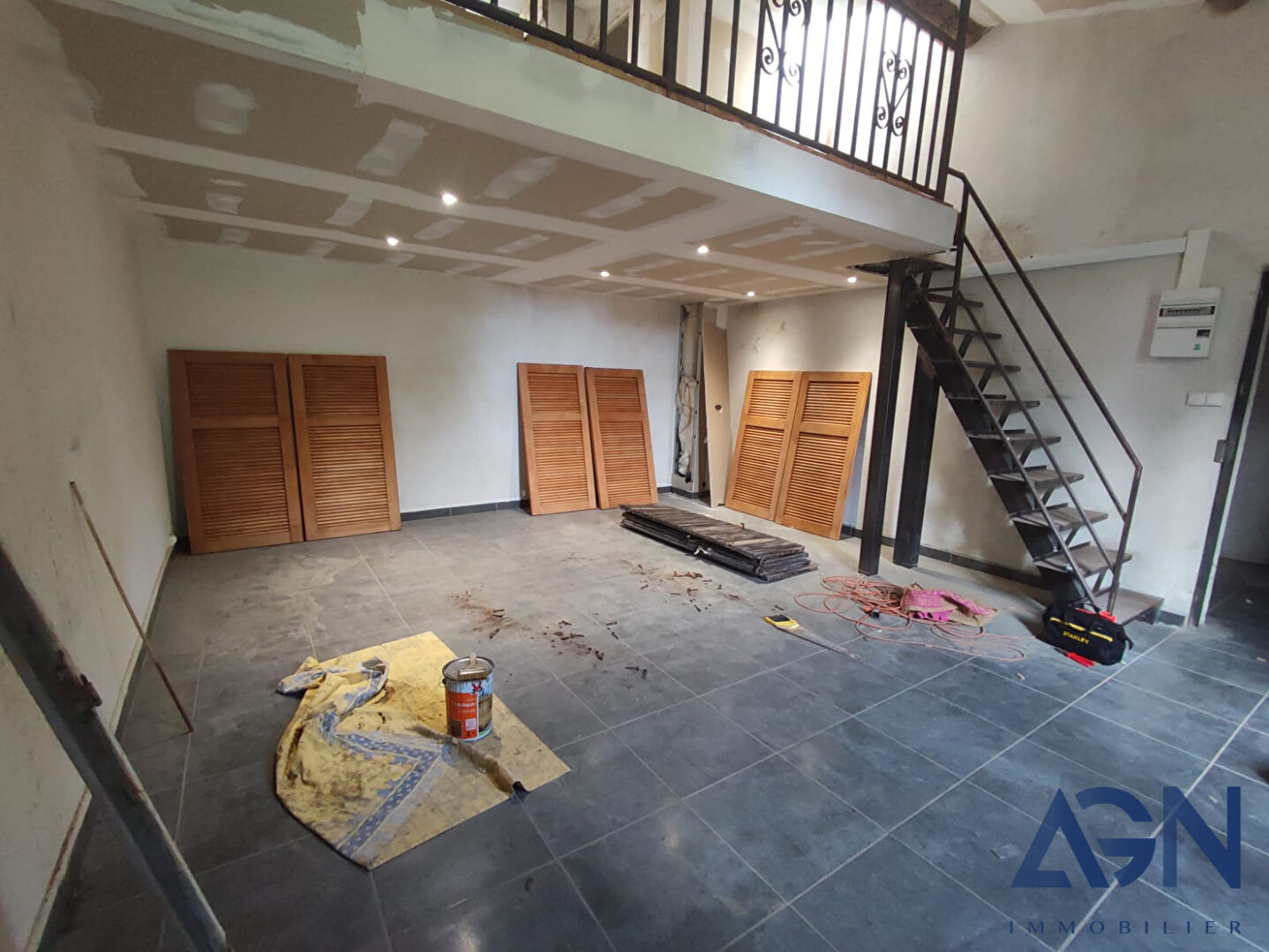 Photo Beaucaire : Immeuble de 221,94m2 , 4 appartements + 1 garage image 3/6