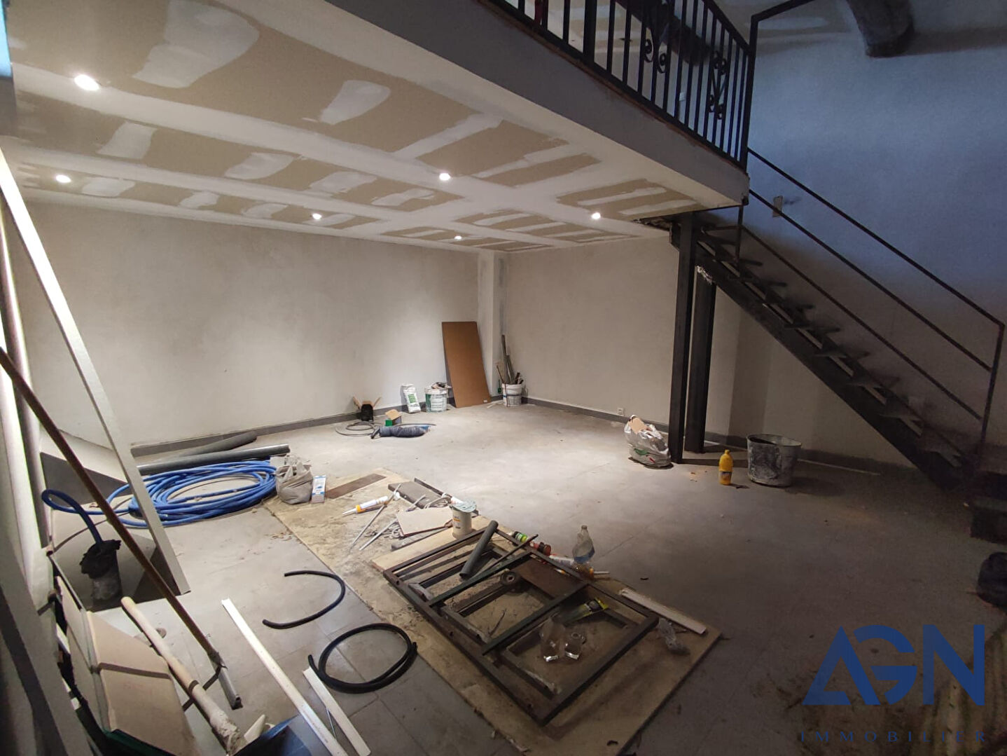 Photo Beaucaire : Immeuble de 221,94m2 , 4 appartements + 1 garage image 4/6