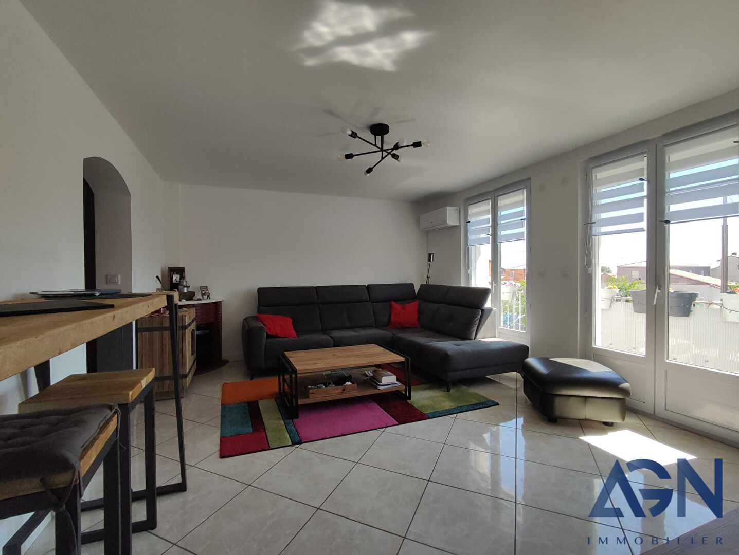 Photo FRONTIGNAN : appartement T3 de 60m² (59,85 m² Carrez) avec garage et balcons image 2/6