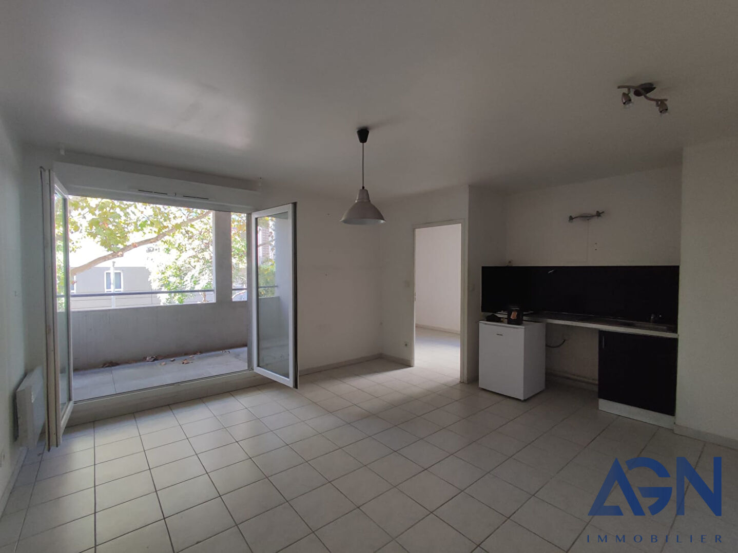 Photo LIBRE DE SUITE : APPARTEMENT T2 (35,01 m² Carrez) à MONTPELLIER - QUARTIER RICHTER / RIVES DU LEZ image 2/6