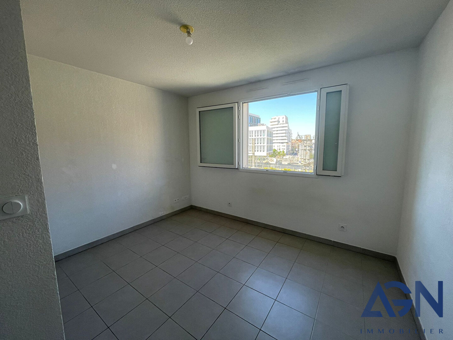 Photo LIBRE DE SUITE : STUDIO DE 19,2M² EN CENTRE-VILLE DE MONTPELLIER image 4/6