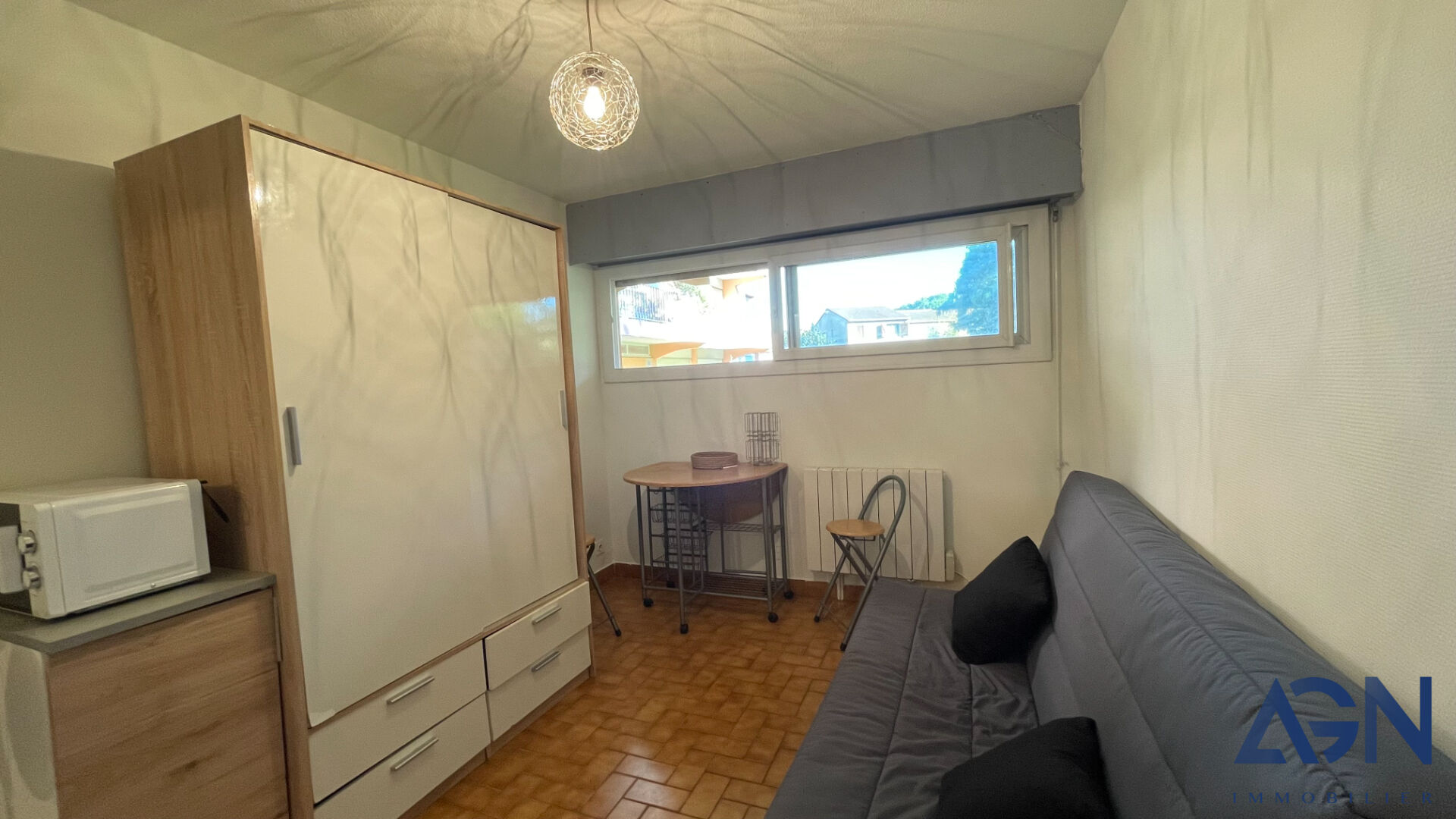 Photo NIMES -LES MARRONNIERS : STUDIO +  PLACE DE PARKING DANS RESIDENCE SECURISEE image 2/6