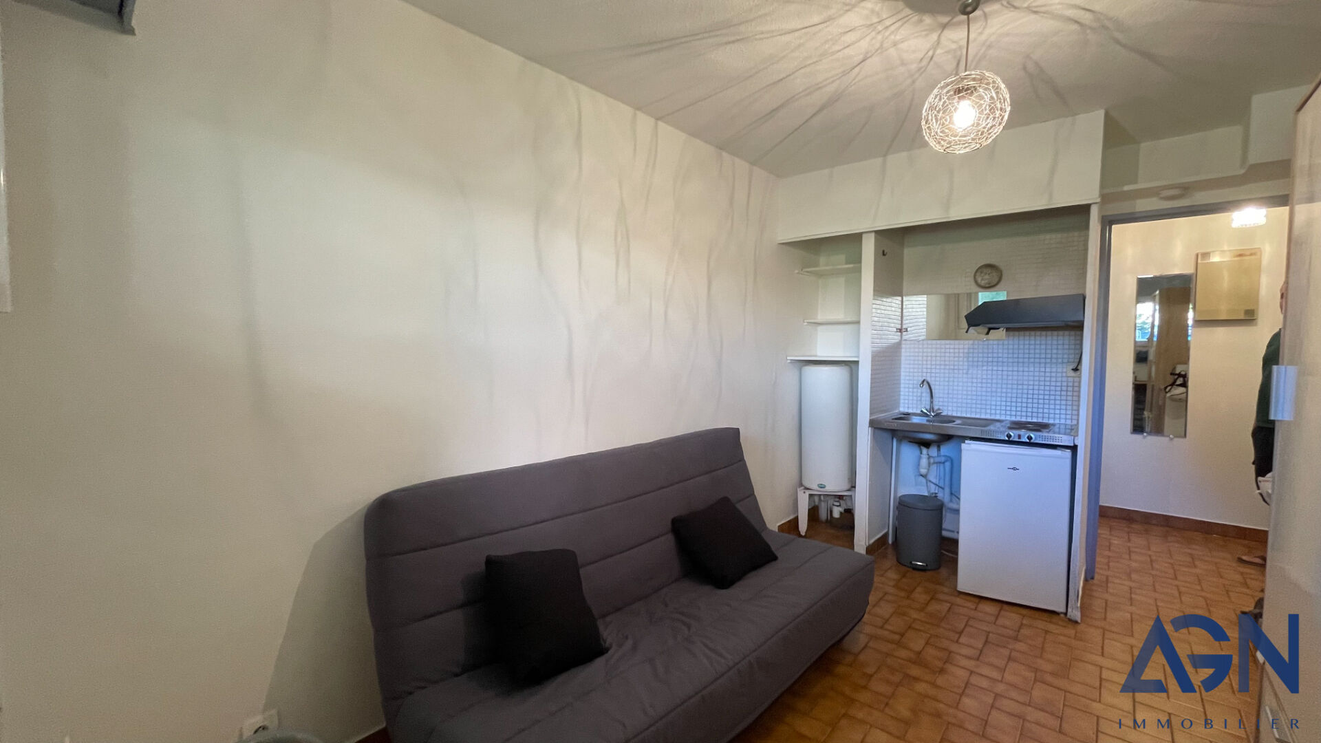 Photo NIMES -LES MARRONNIERS : STUDIO +  PLACE DE PARKING DANS RESIDENCE SECURISEE image 3/6