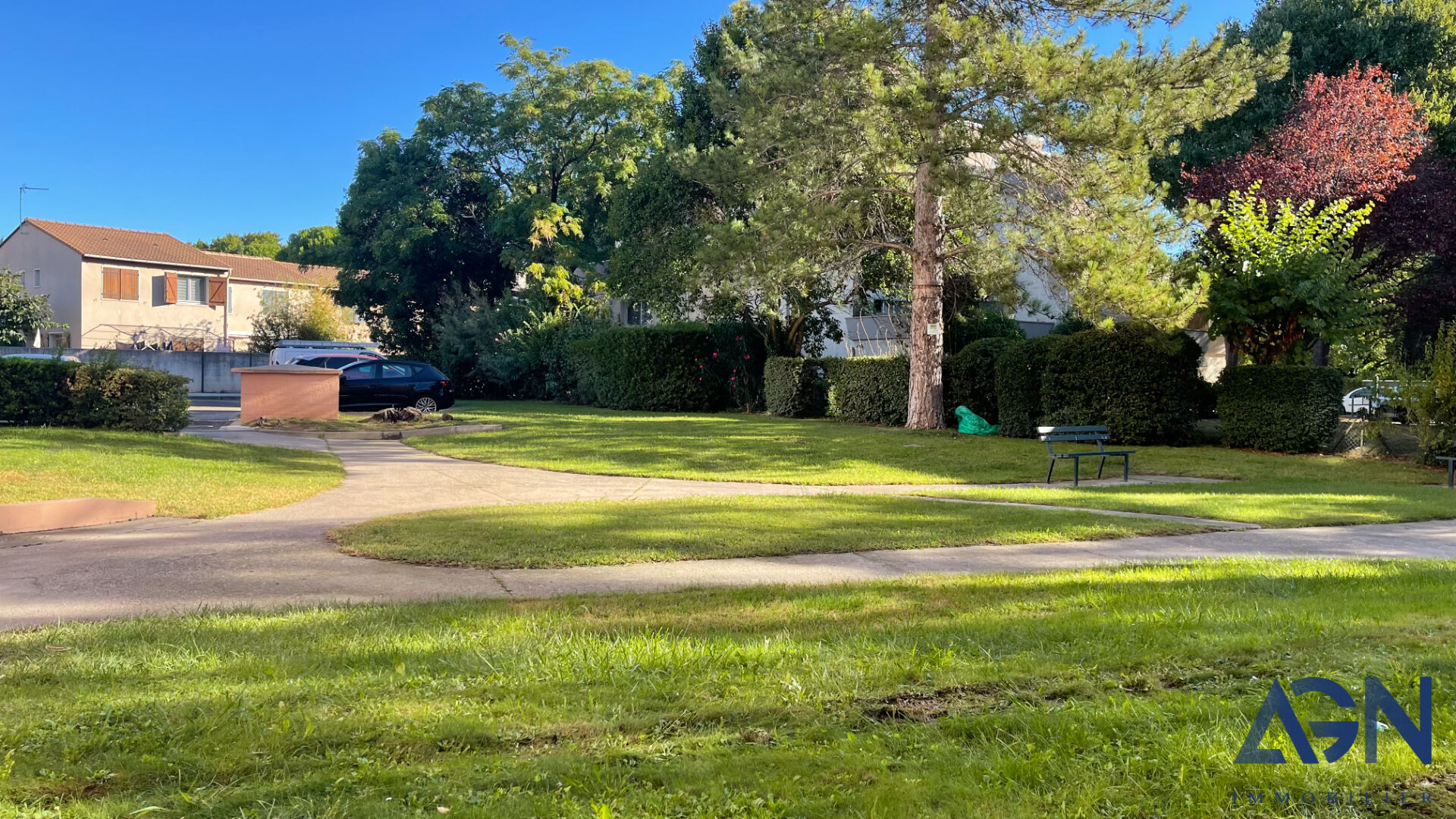 Photo NIMES -LES MARRONNIERS : STUDIO +  PLACE DE PARKING DANS RESIDENCE SECURISEE image 5/6