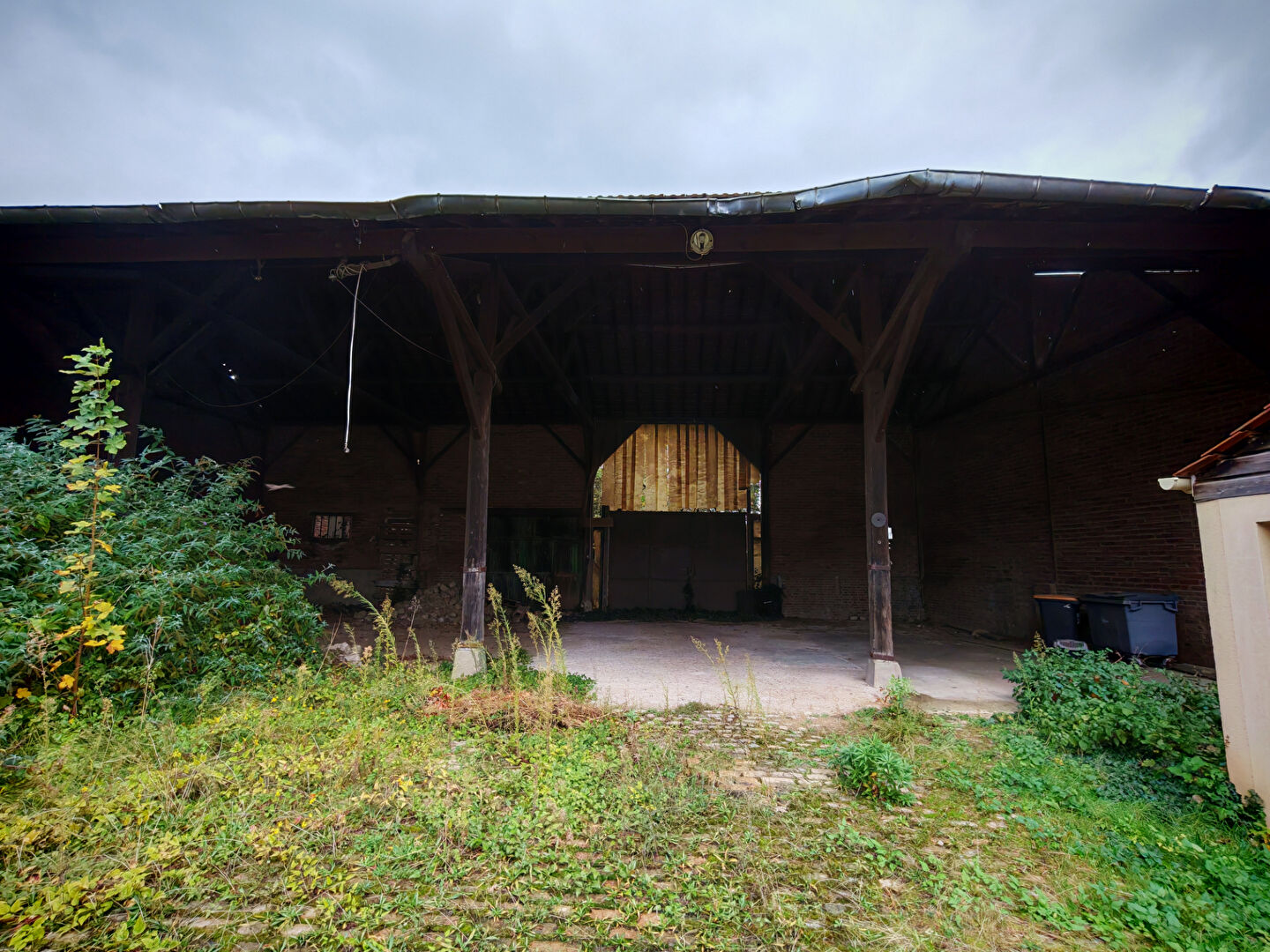 Photo Sarcelles village Hangar image 4/4
