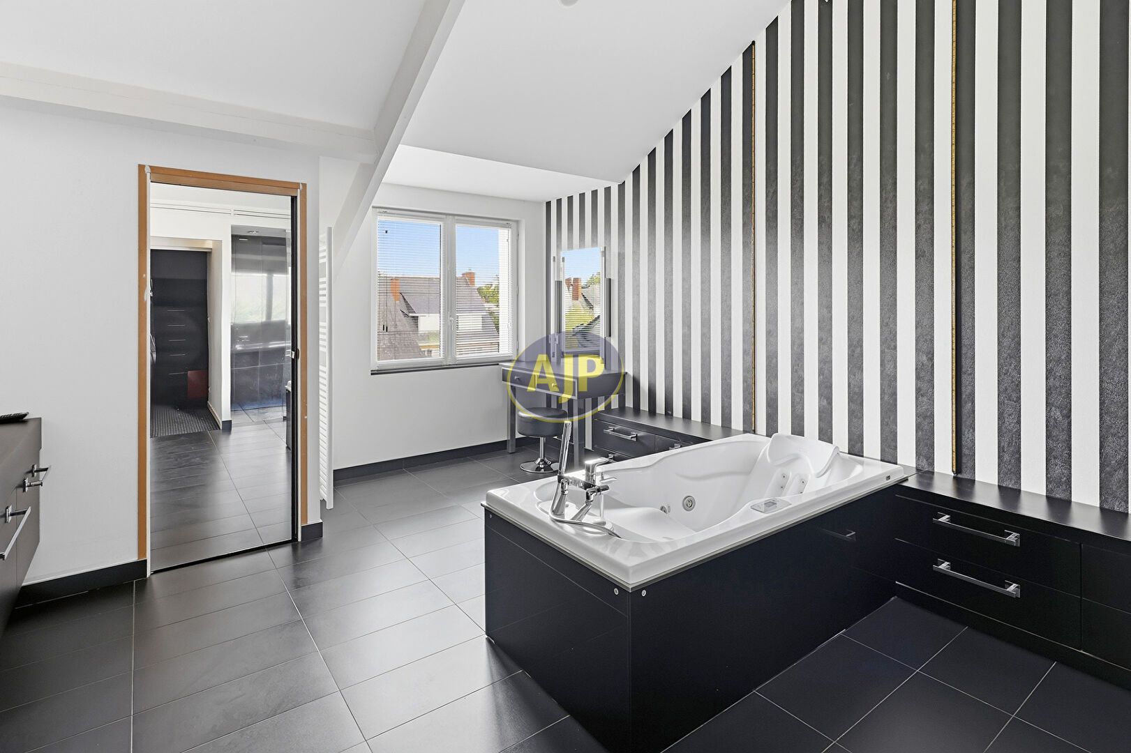 MAISON PRESTIGE - MONSELET - photo 9