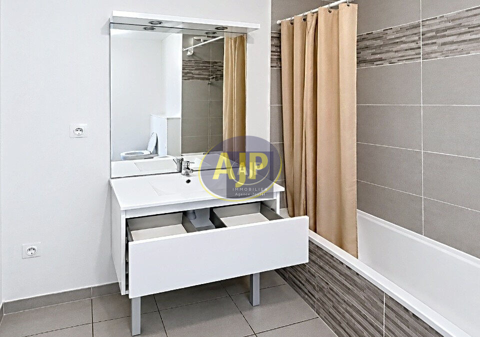 Appartement  2 pièce(s) 40.63 m2 - Nantes Hauts Pavés - photo 6