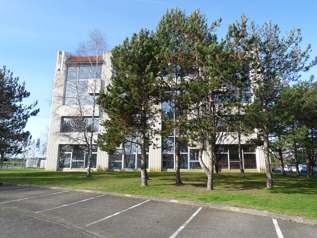 BIARRITZ AEROPORT BUREAUX A LOUER - photo 1