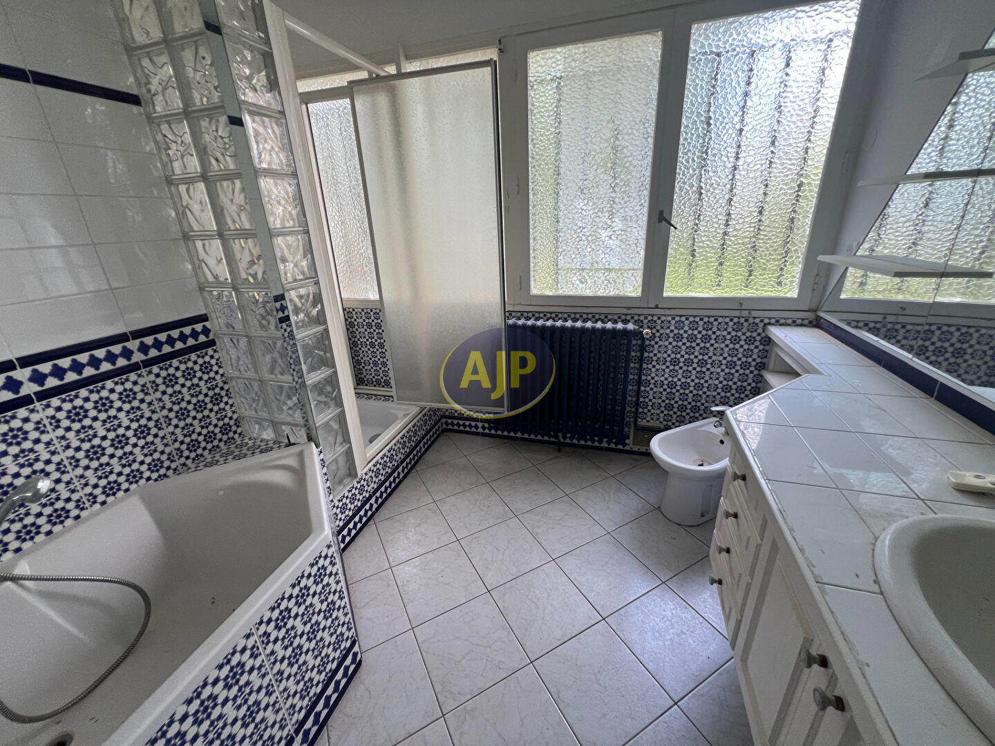 Local professionnel BORDEAUX CAUDERAN PROCHE MERIGNAC 107M² - photo 7