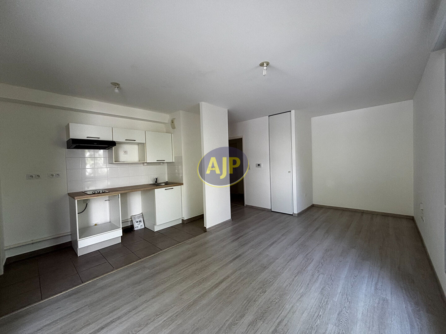 T2 - 46.38m2 - RESIDENCE TERRE ET SEVRE - photo 3