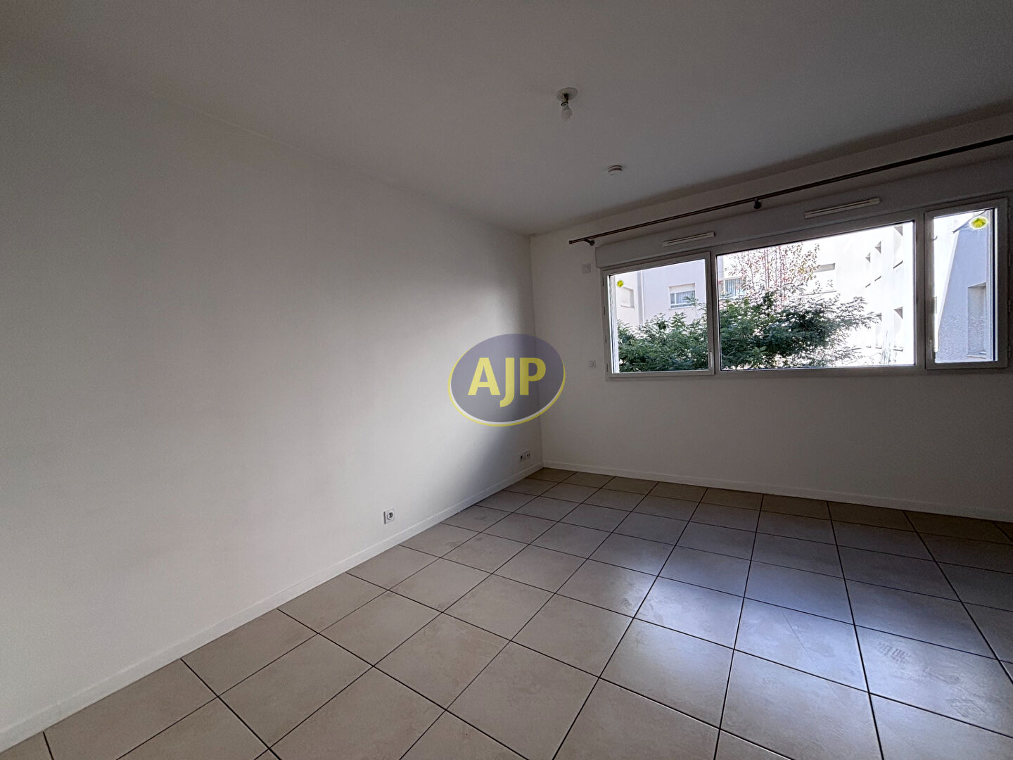ILE DE NANTES - T1 28m²1 - photo 2