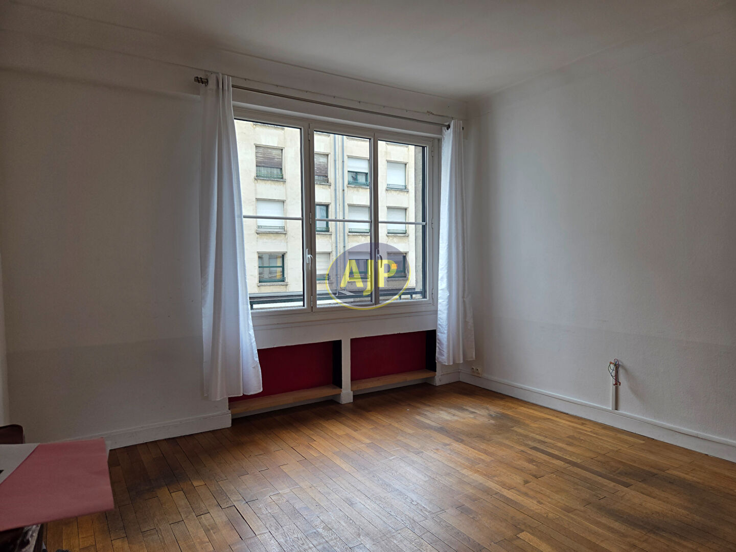 Bureaux 3 pièces sous bail professionnel Nantes Centre (Rue du Calvaire) - photo 2