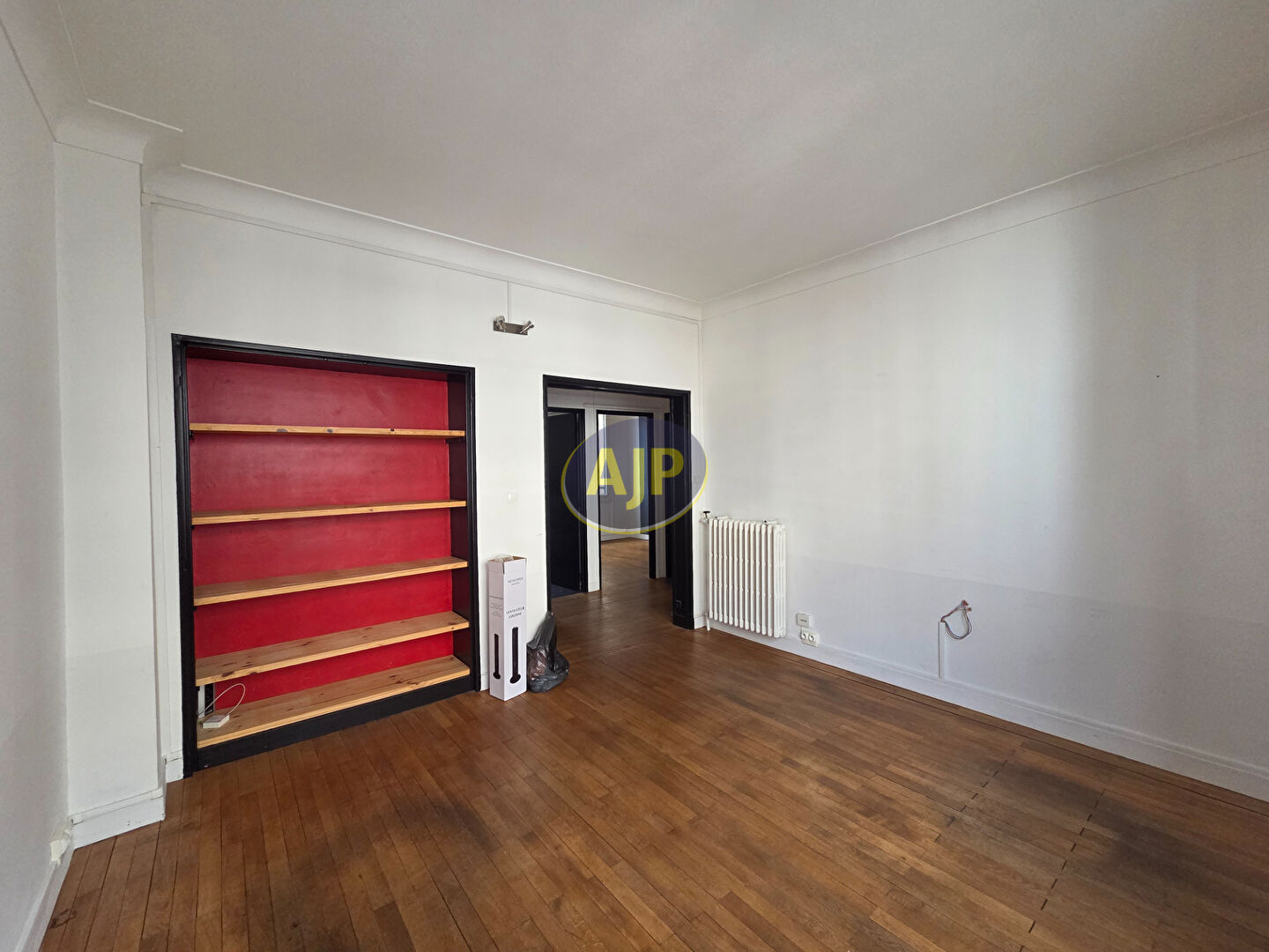 Bureaux 3 pièces sous bail professionnel Nantes Centre (Rue du Calvaire) - photo 3