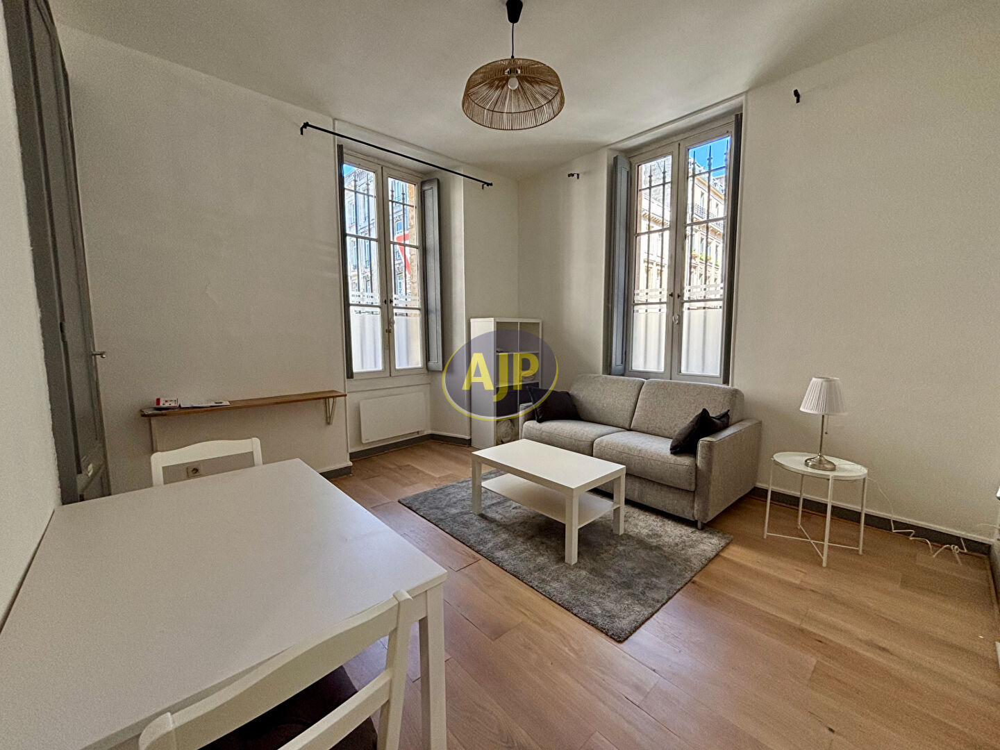 Grand studio proche Jardin Public - photo 1