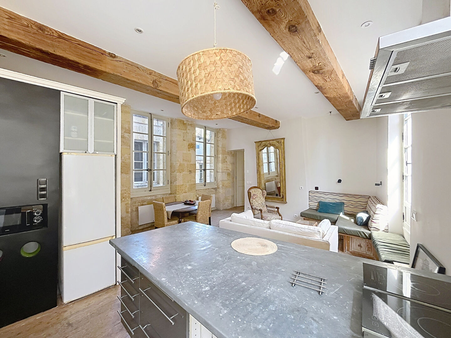 T4 de 90 m2 - Quartier Saint-Paul - photo 2