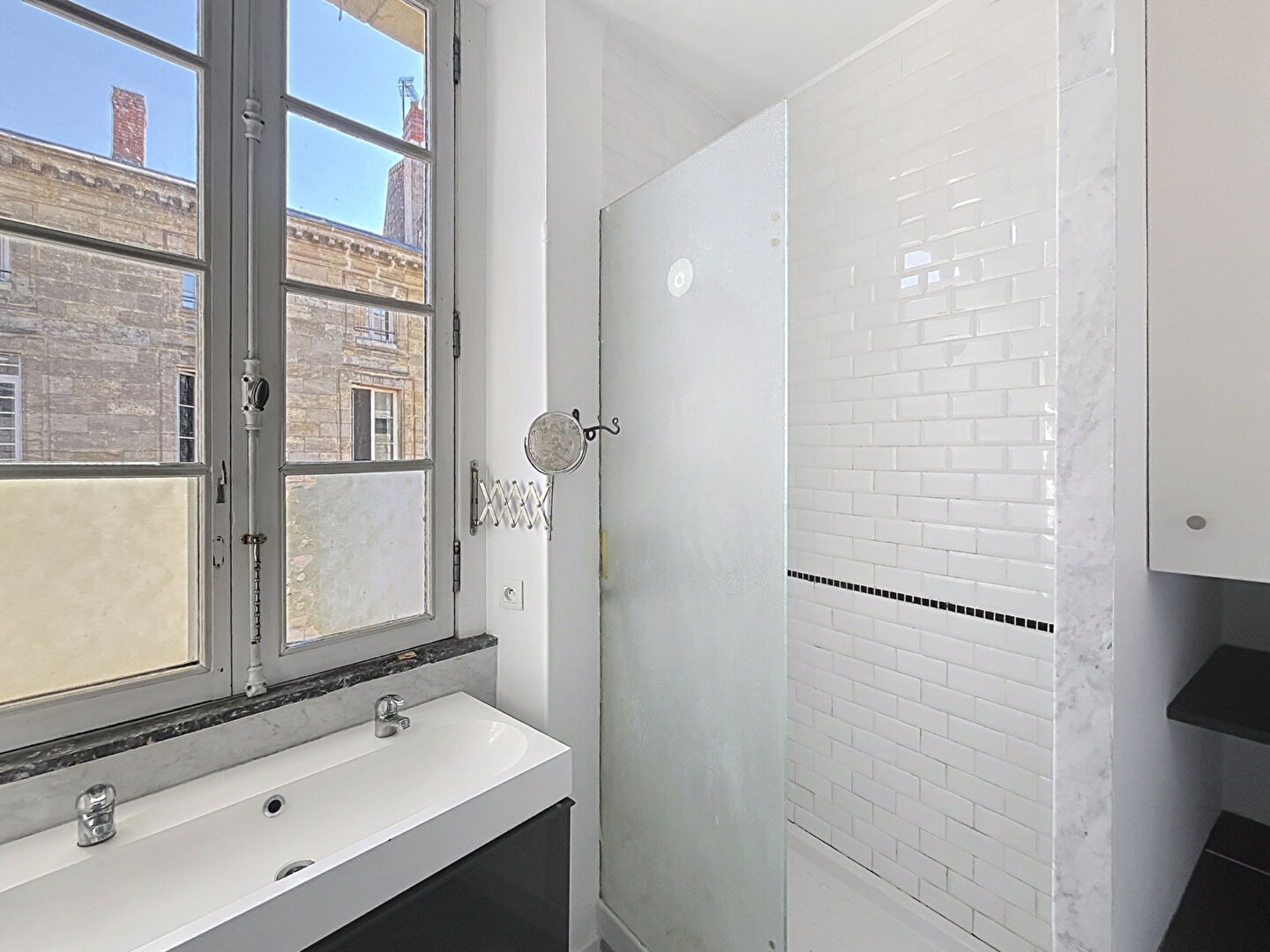 T4 de 90 m2 - Quartier Saint-Paul - photo 6