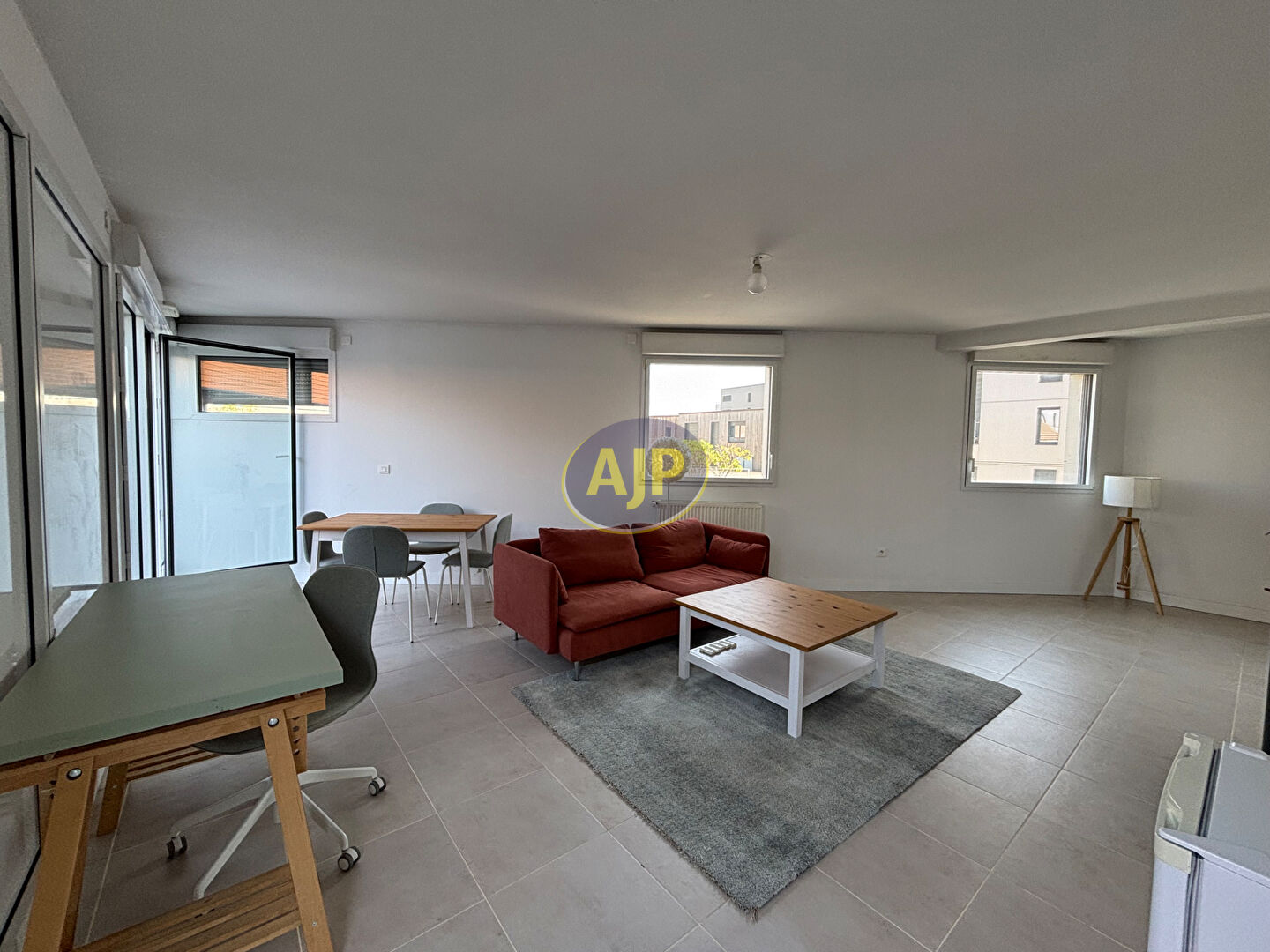 BACALAN - T3 MEUBLE - photo 2