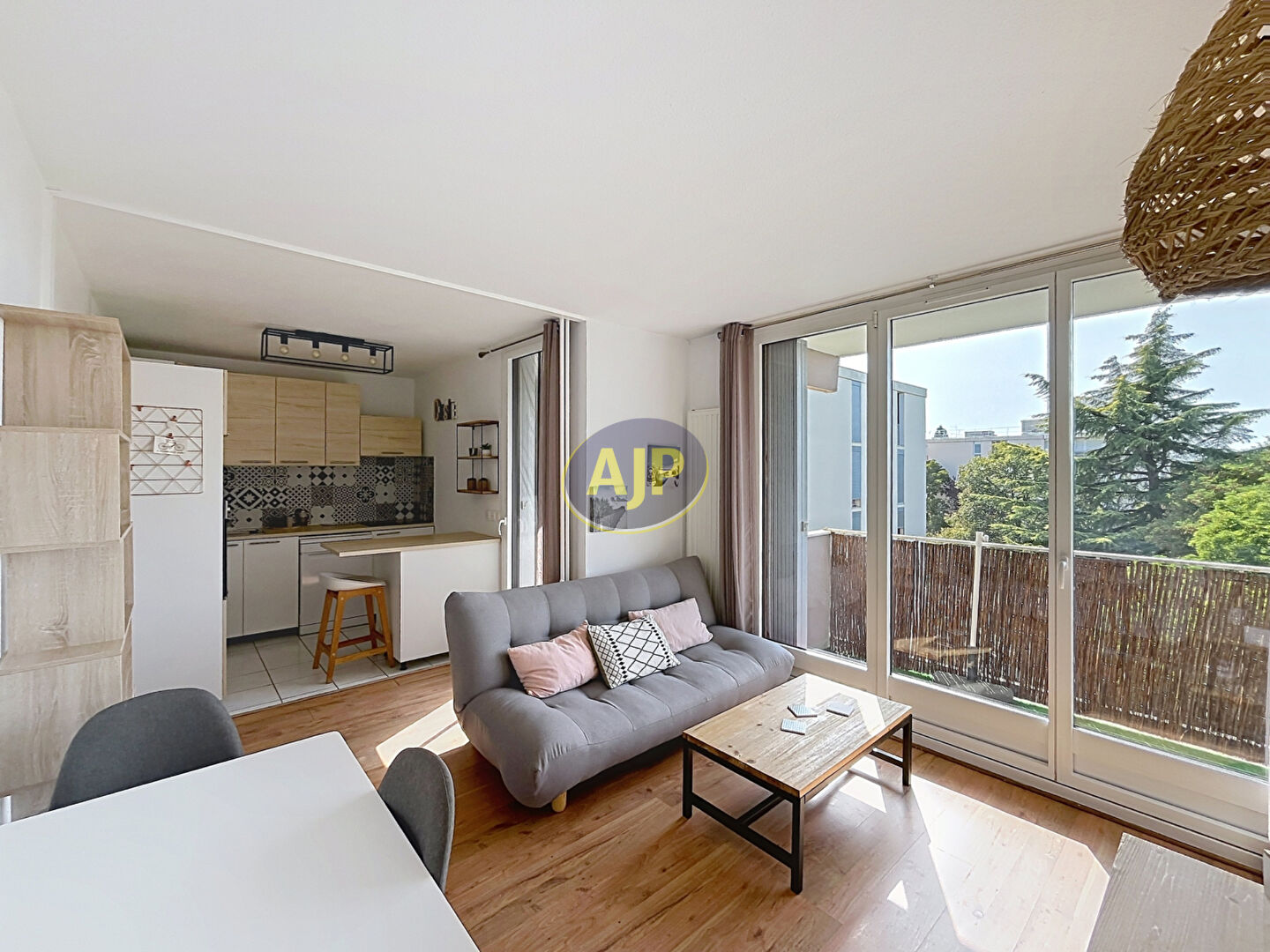 T2 avec balcon - Cenon - photo 2