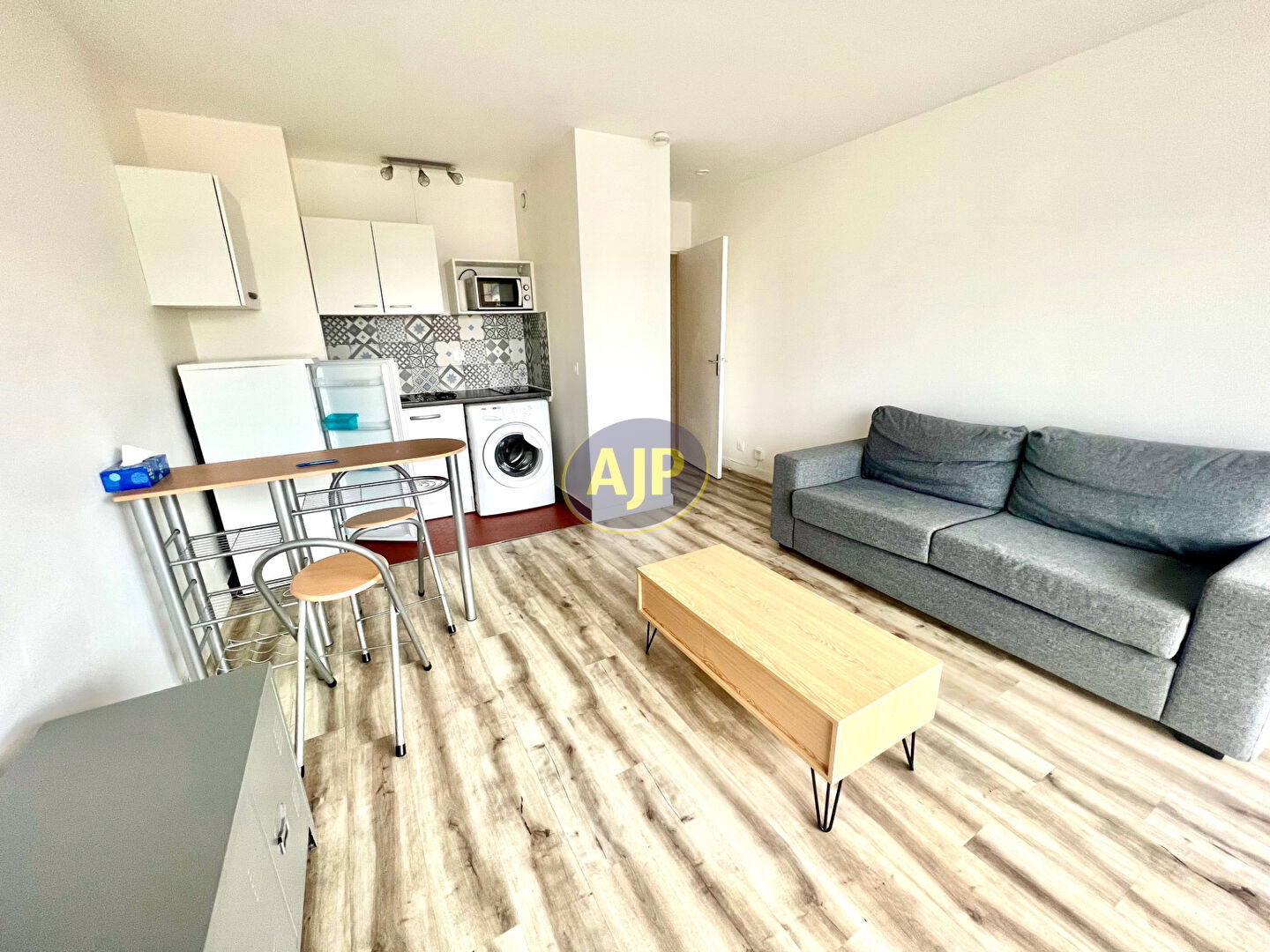 Appartement  1 pièce(s) 25.08 m2 - photo 2