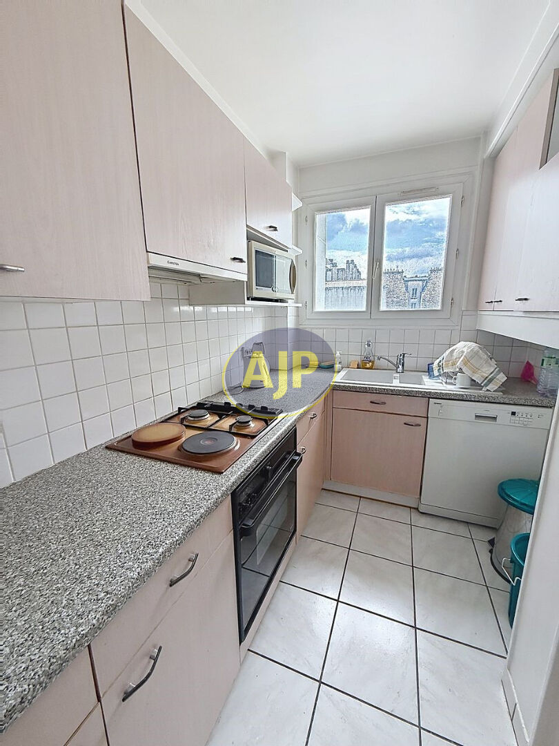 Lamarck-Caulaincourt , Appartement  2 pièces. - photo 5