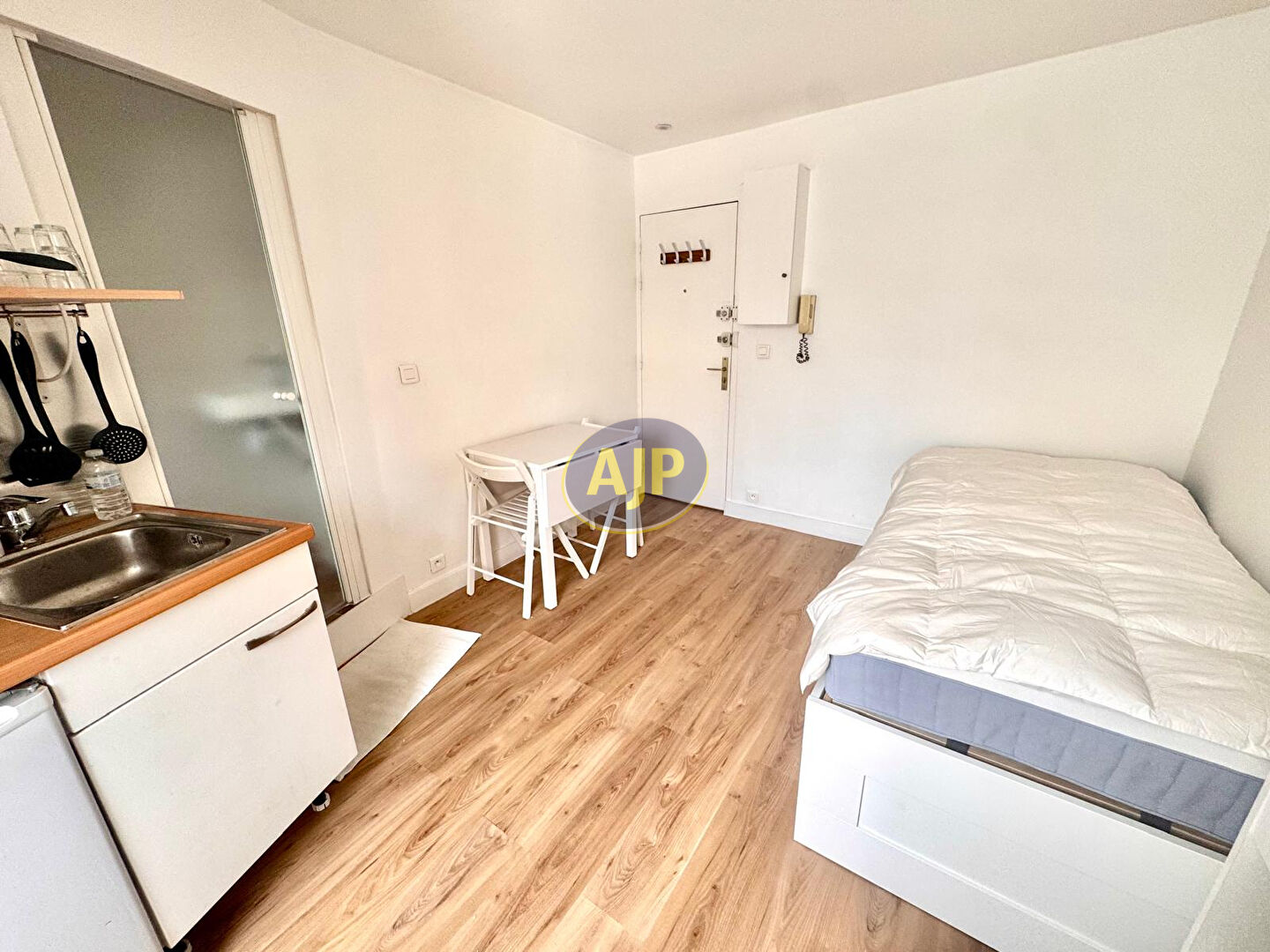 Appartement  1 pièce(s) 11.7 m2 - photo 2