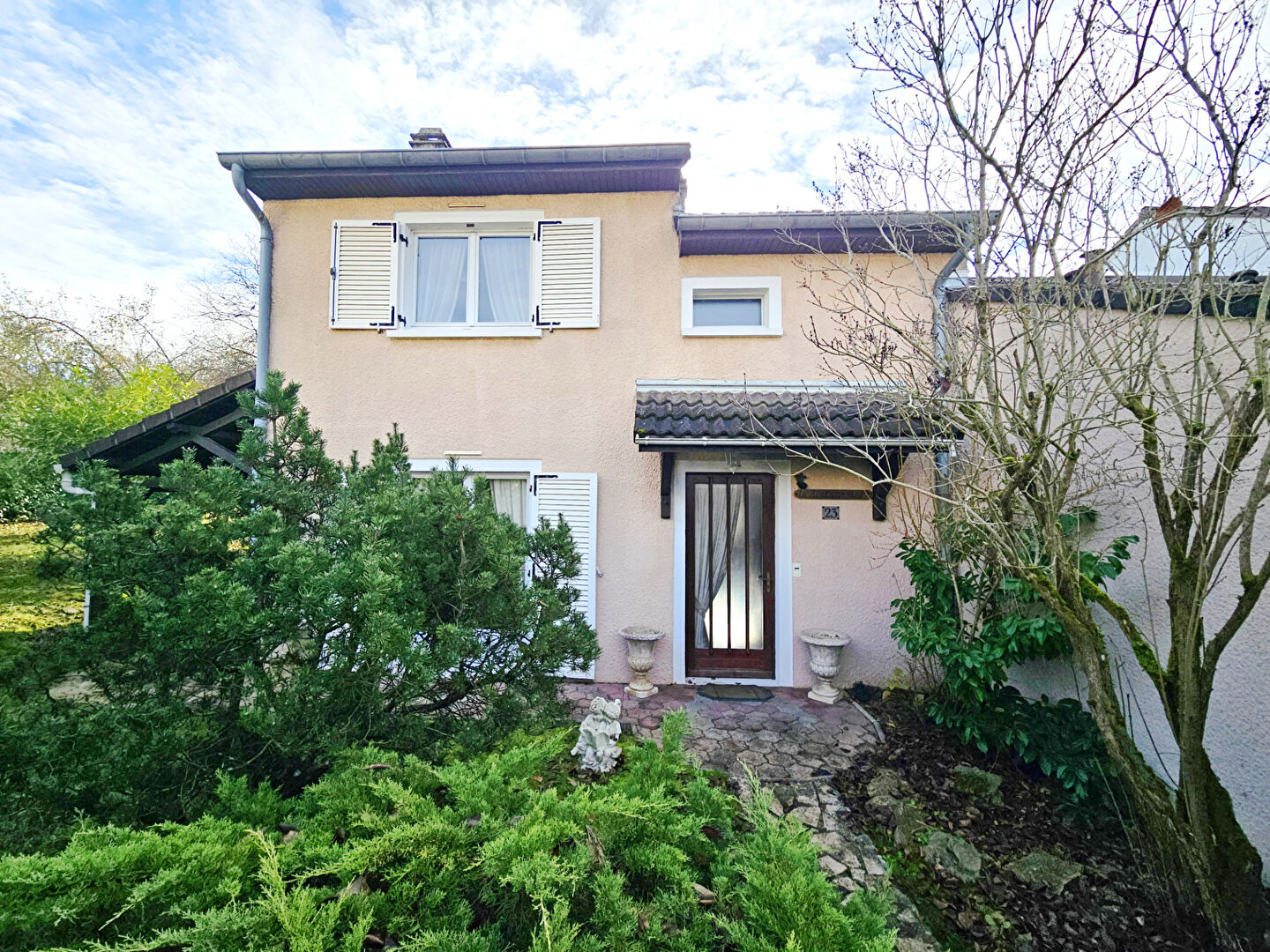 Maison  6 pièces 111 m2 - Garage - Terrasse et Jardin
