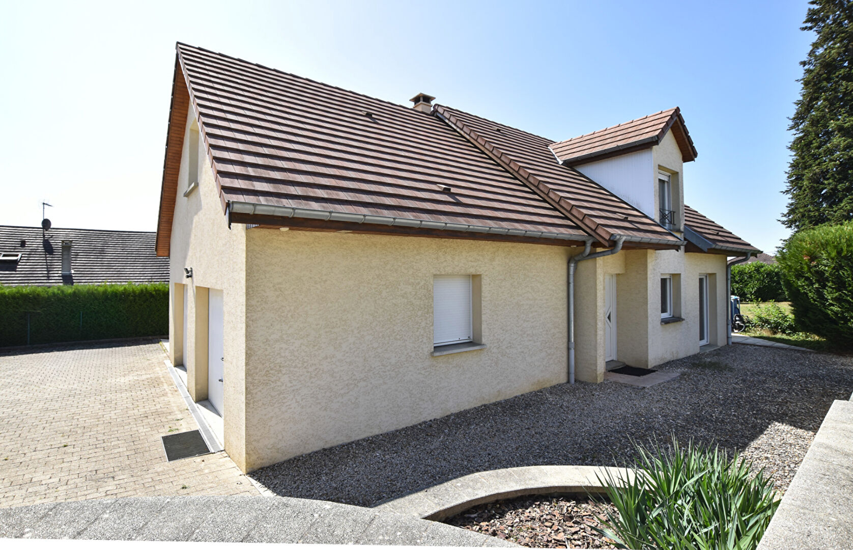 Belle maison familiale T6 de 130 m² avec terrasse et double garage