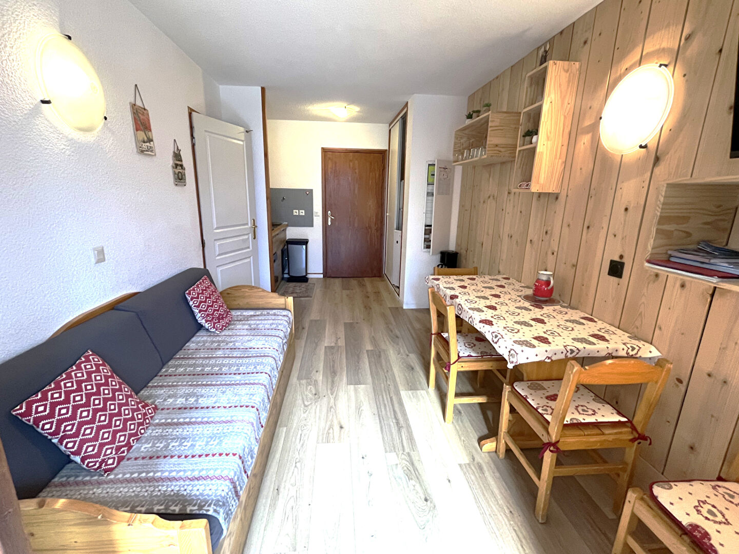 Agence immobilière de VALLAT DEVELOPPEMENT ET PARTICIPATIONS