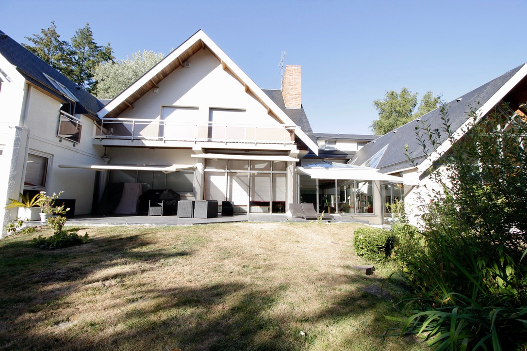 Photo Maison Treis Sants En Ouche 9 pièce(s) 674 m2 image 1/4