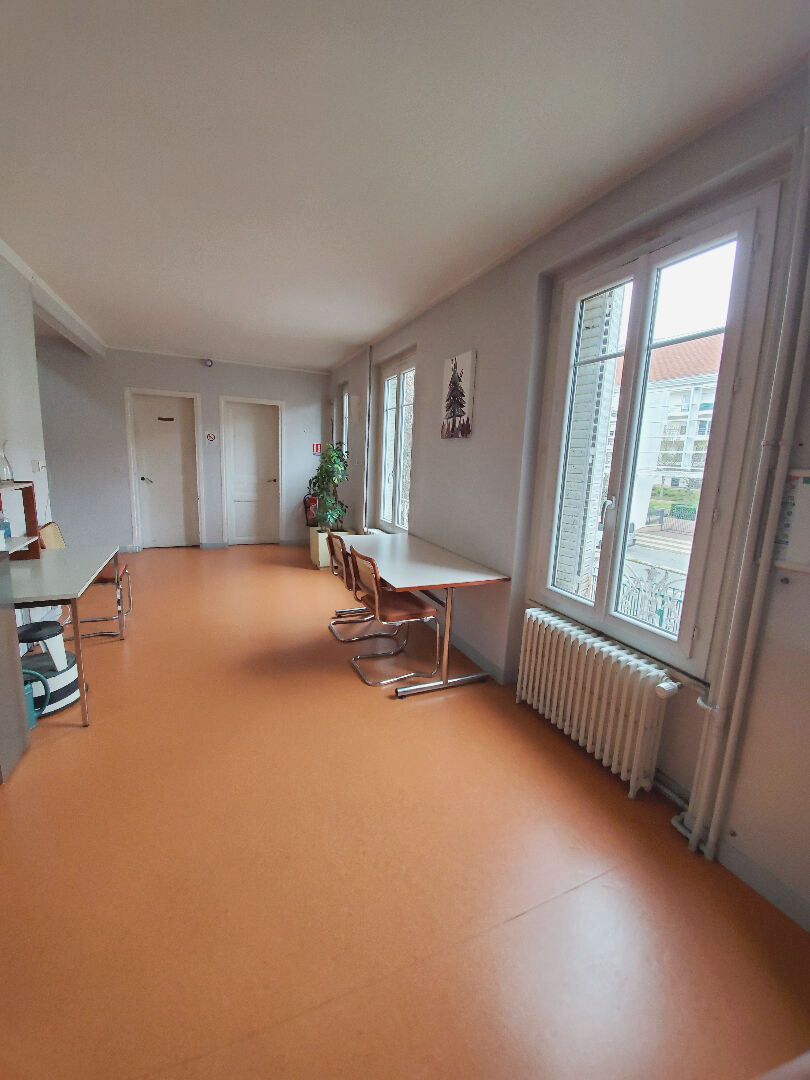 Photo Maison  240 m2 Parfait état Usage professionnel ou commercial image 5/6