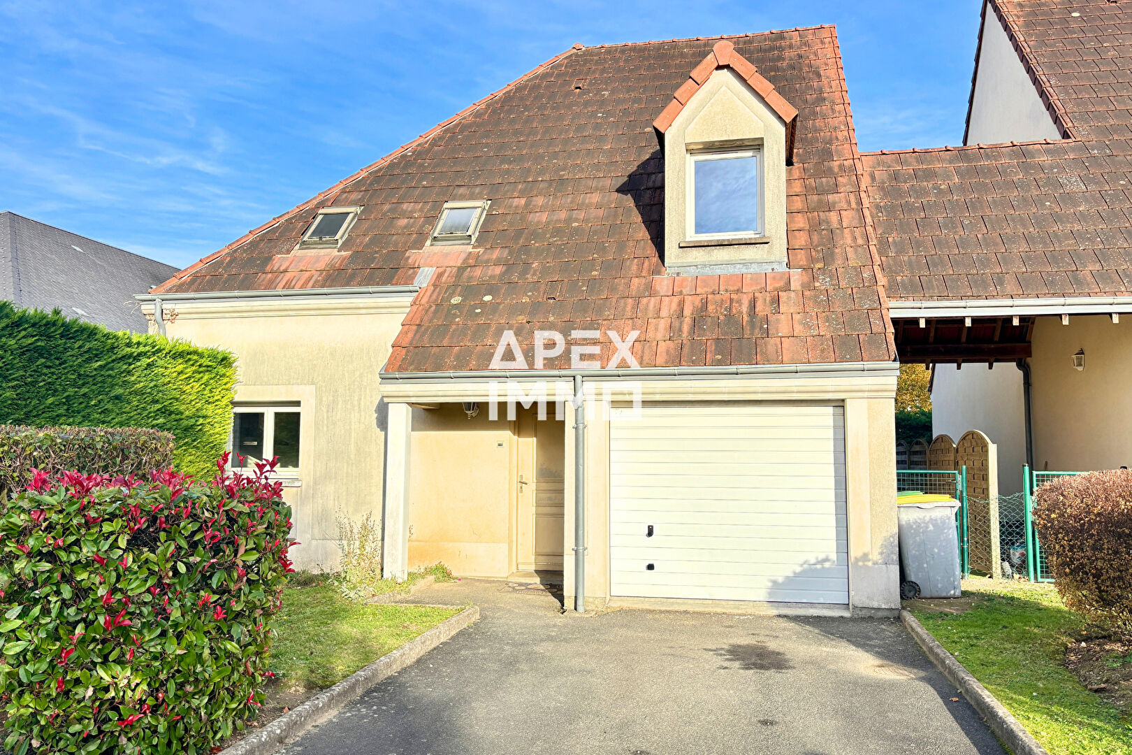 Maison 5 pièces 103 m2  avec garage  à Orléans