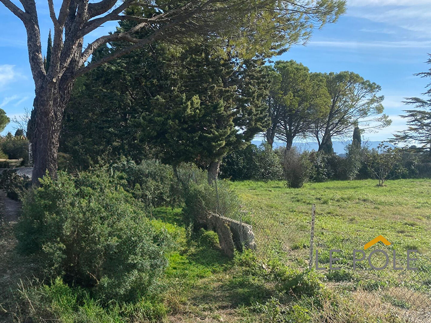 Photo Rare !! Terrain Constructible 856m² image 4/4