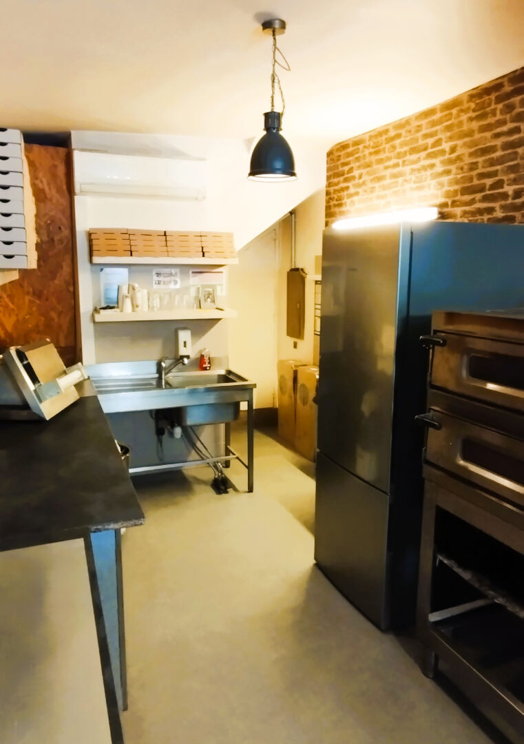 Photo Fonds de commerce Emplacement N°1 à Vaison-La-Romaine image 3/4