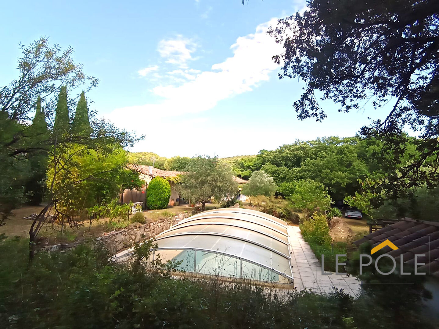 Photo VILLA DE PLAIN-PIED, AU CALME, SUR 2350M² DE TERRAIN image 3/6