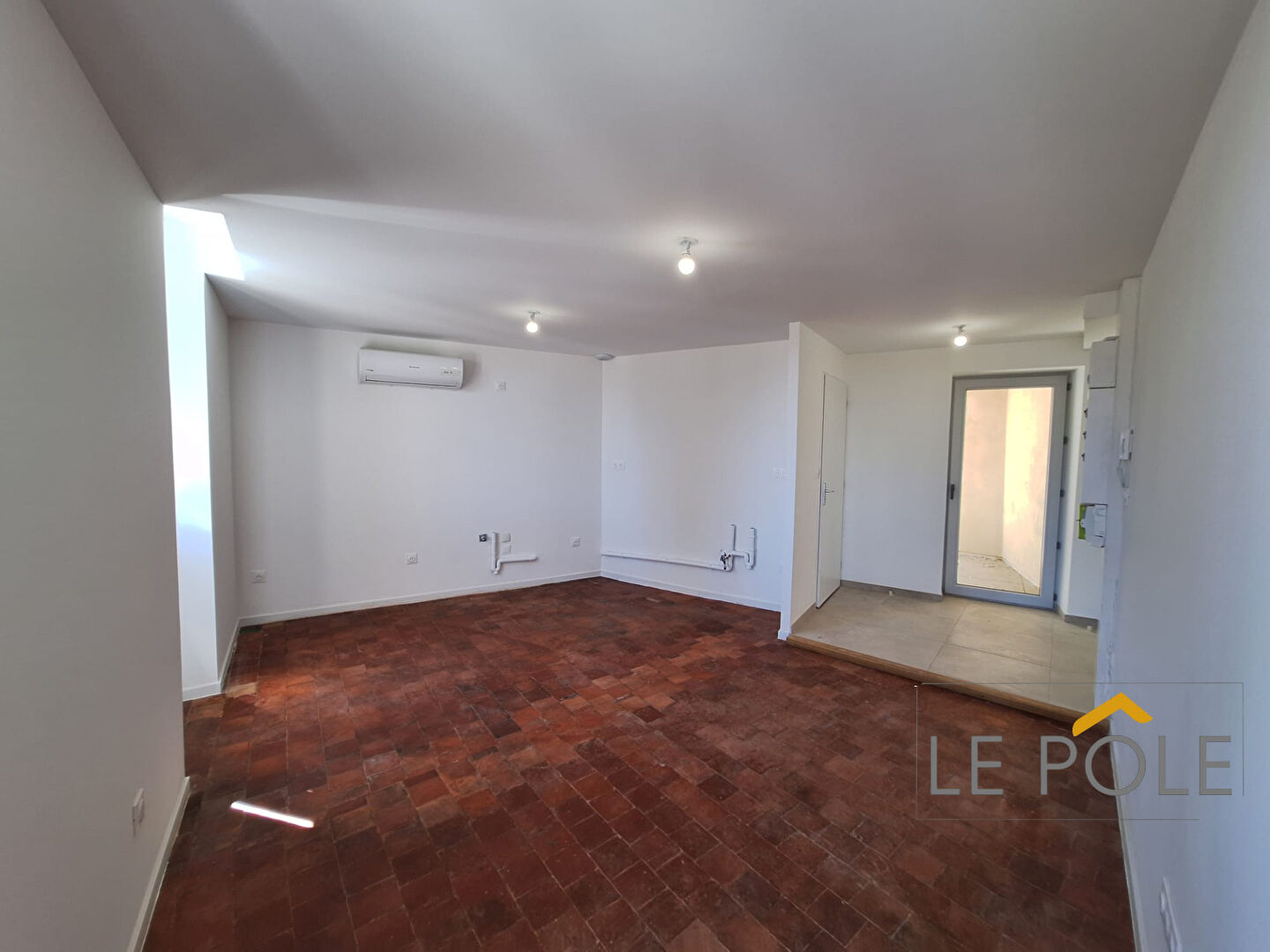 Appartement Suze La Rousse 2 pièce(s) 37.30 m2