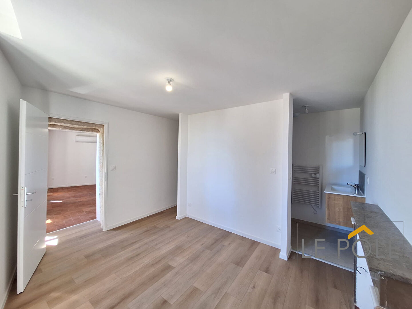 Photo Appartement Suze La Rousse 2 pièce(s) 37.30 m2 image 3/5