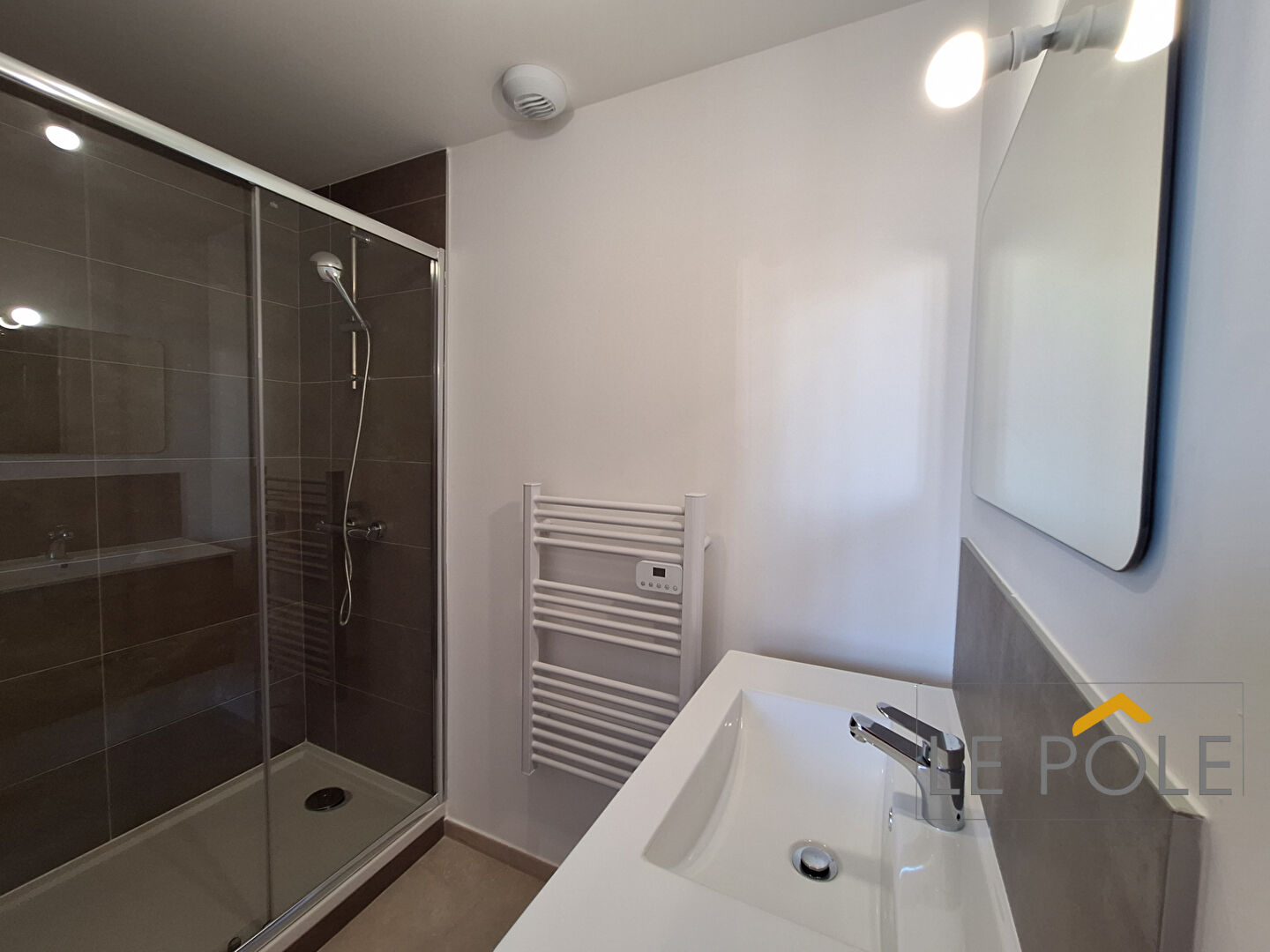 Photo Appartement Suze La Rousse 2 pièce(s) 37.30 m2 image 4/5