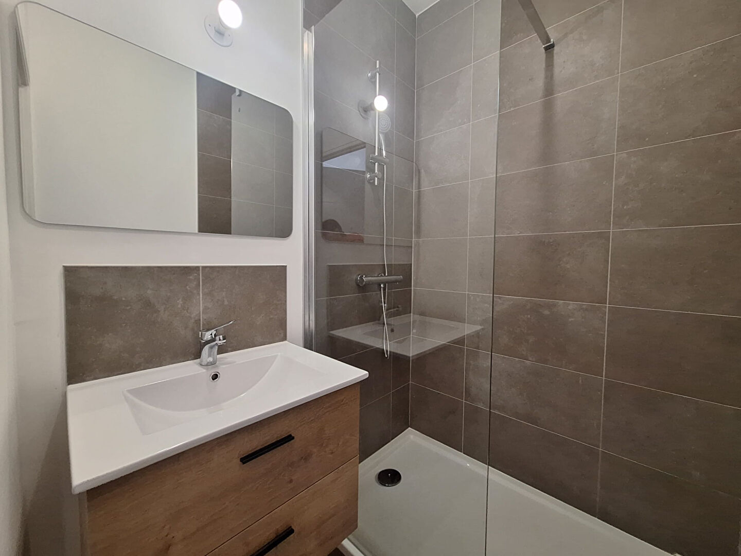 Photo Appartement Suze La Rousse 1 pièce(s) image 2/2