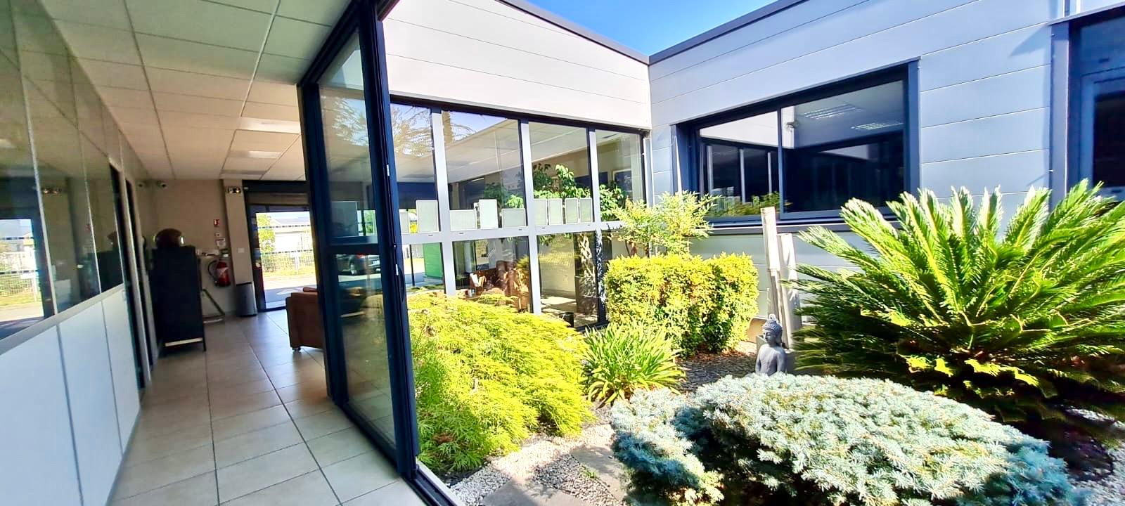 Photo LOCAL PROFESSIONNEL DE STANDING image 2/6