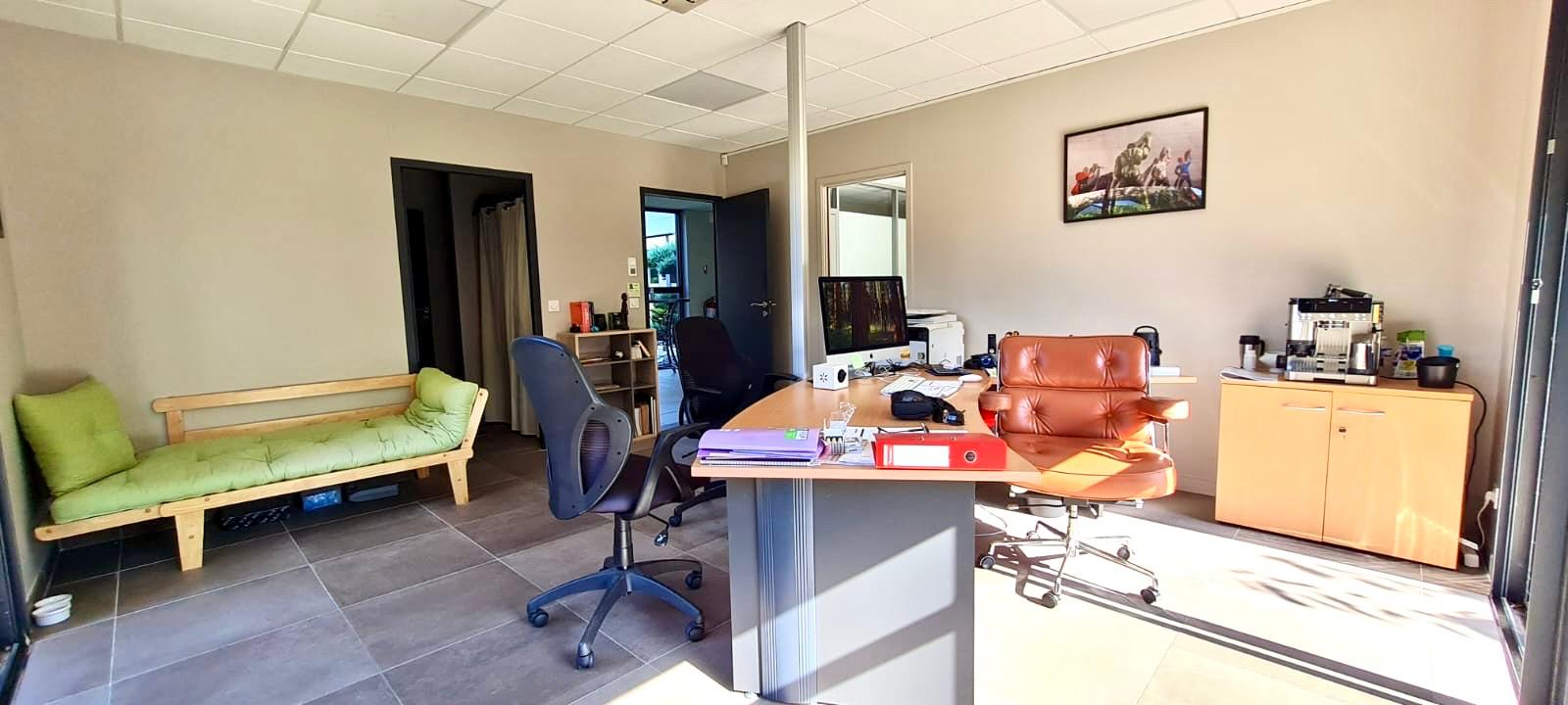 Photo LOCAL PROFESSIONNEL DE STANDING image 6/6