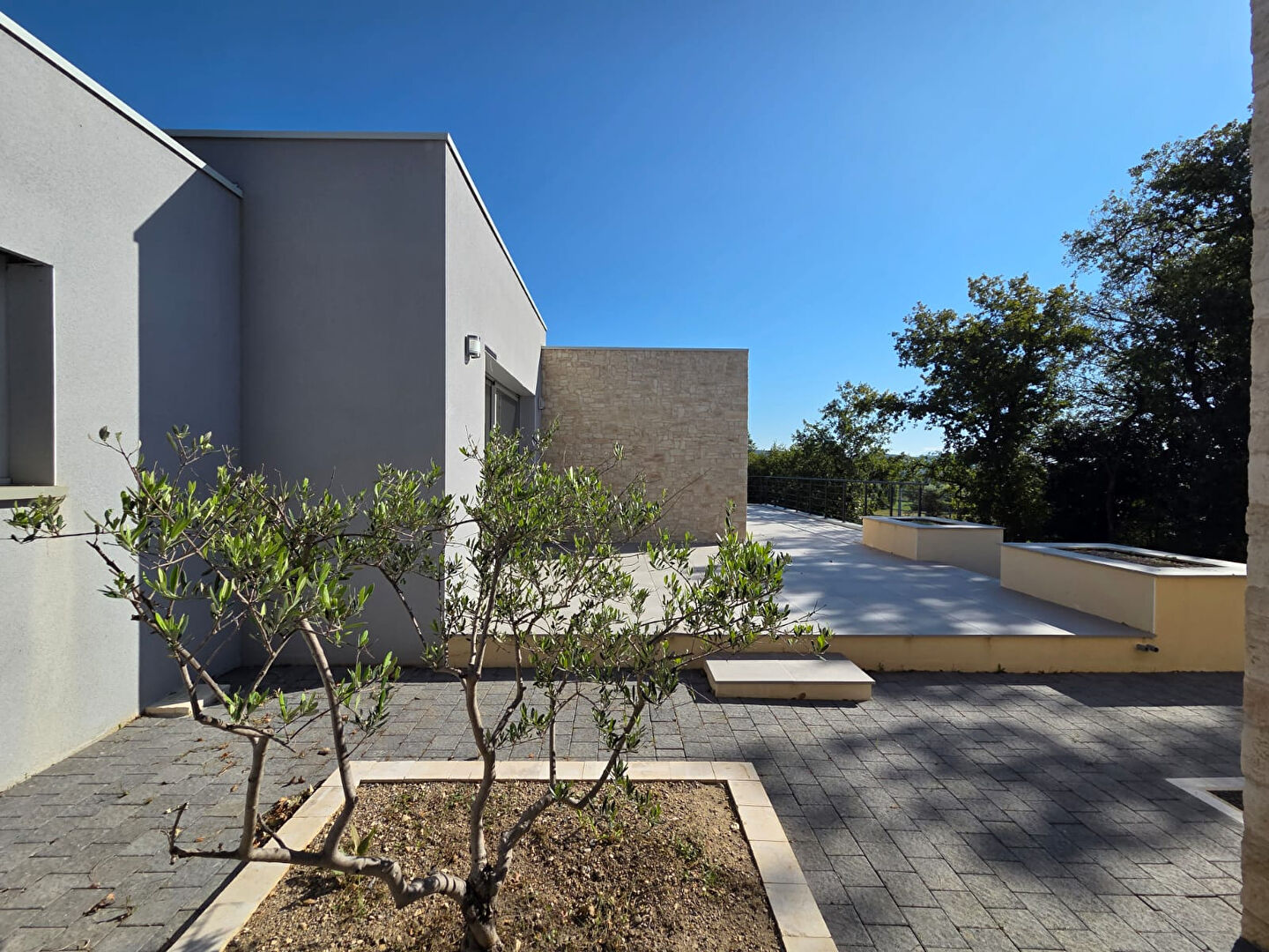 Agence immobilière de AREA IMMOBILIER