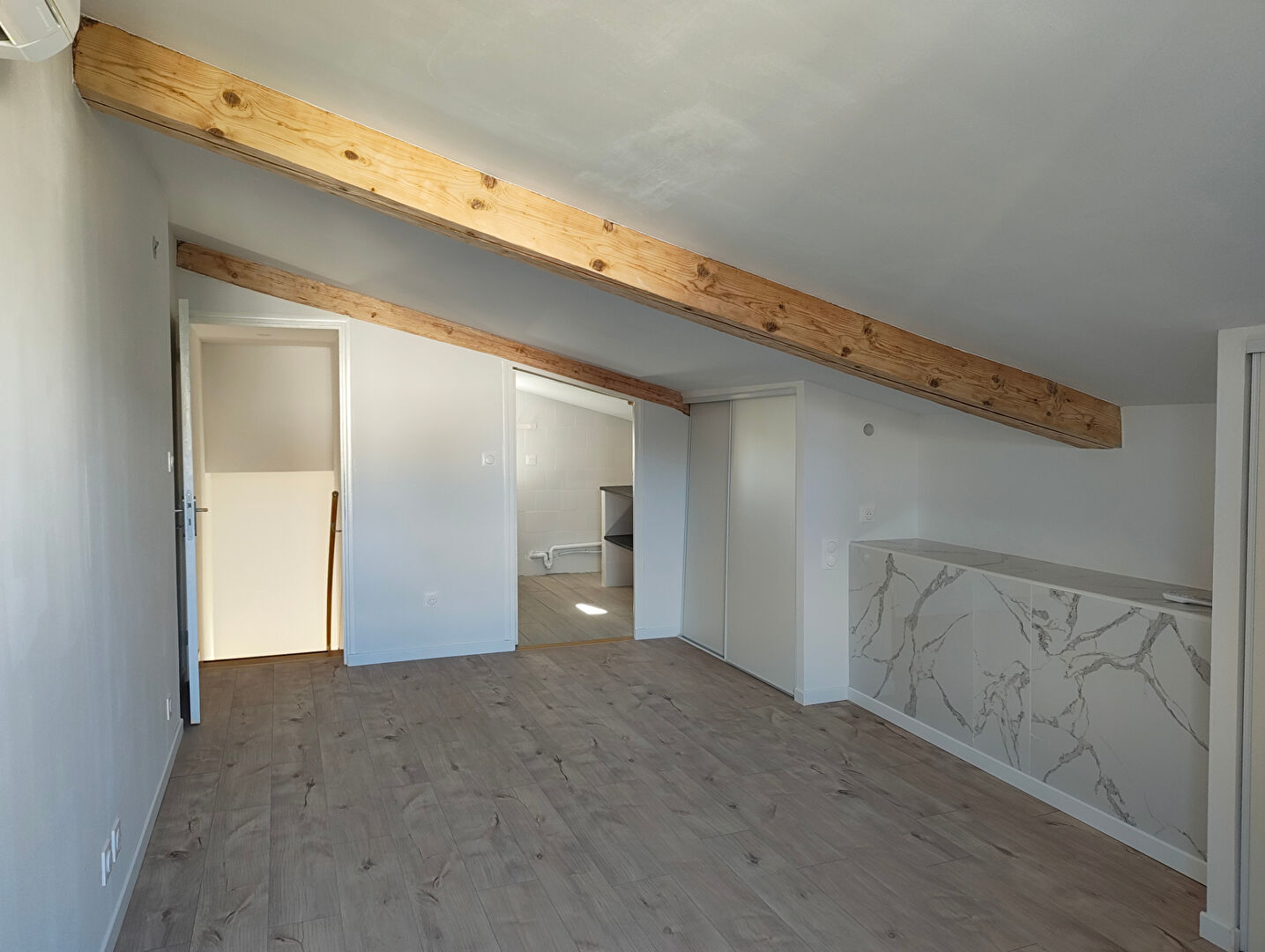 Photo MAISON DE VILLAGE AVEC GARAGE image 4/6