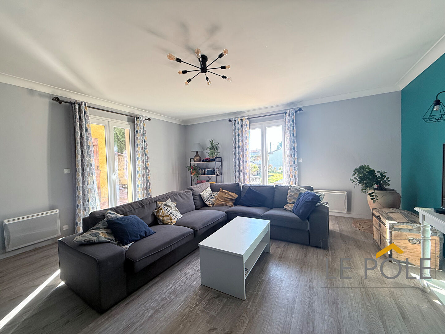 Photo Maison Pierrelatte 7 pièce(s) 192 m2 image 2/6