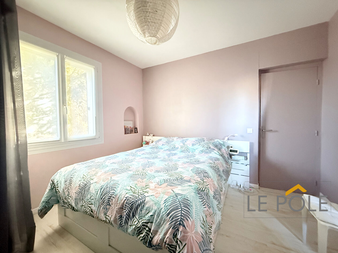 Photo Maison Pierrelatte 7 pièce(s) 192 m2 image 5/6