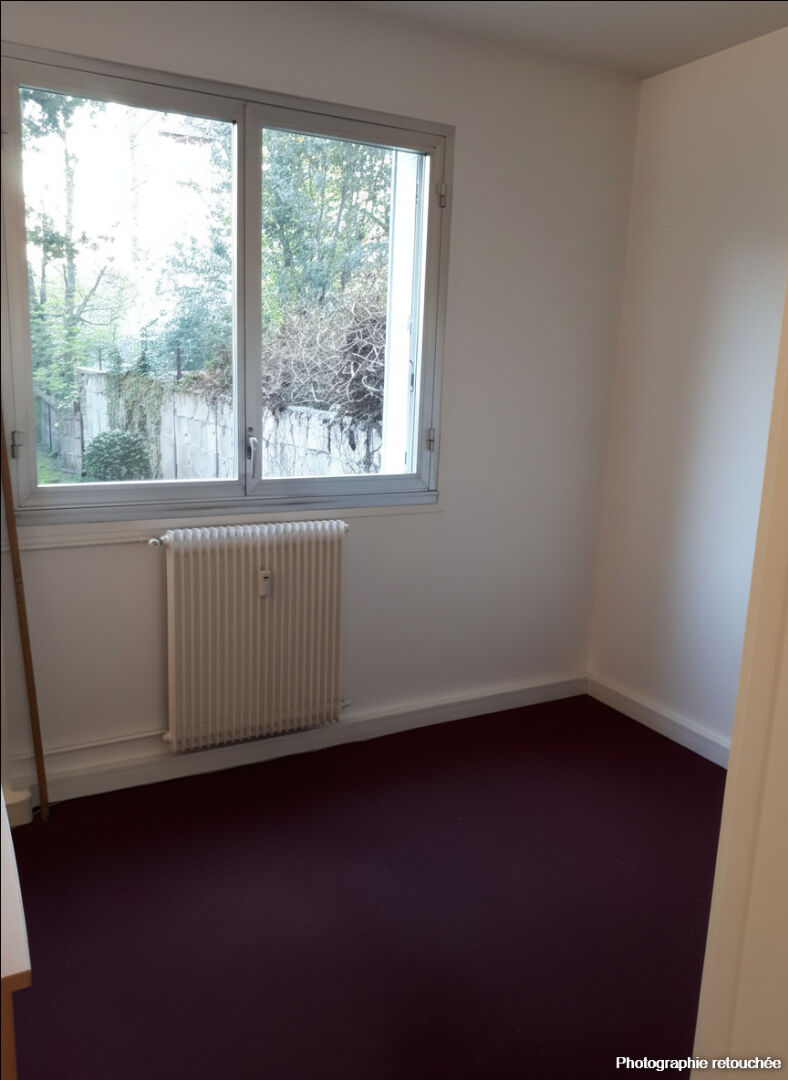 Photo LOCAL DEUIL LA BARRE - 100 m2 image 2/5