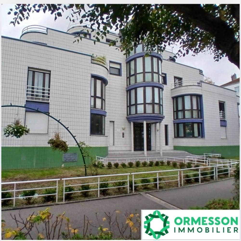 Photo Beau studio face au lac à Enghien les bains image 2/6